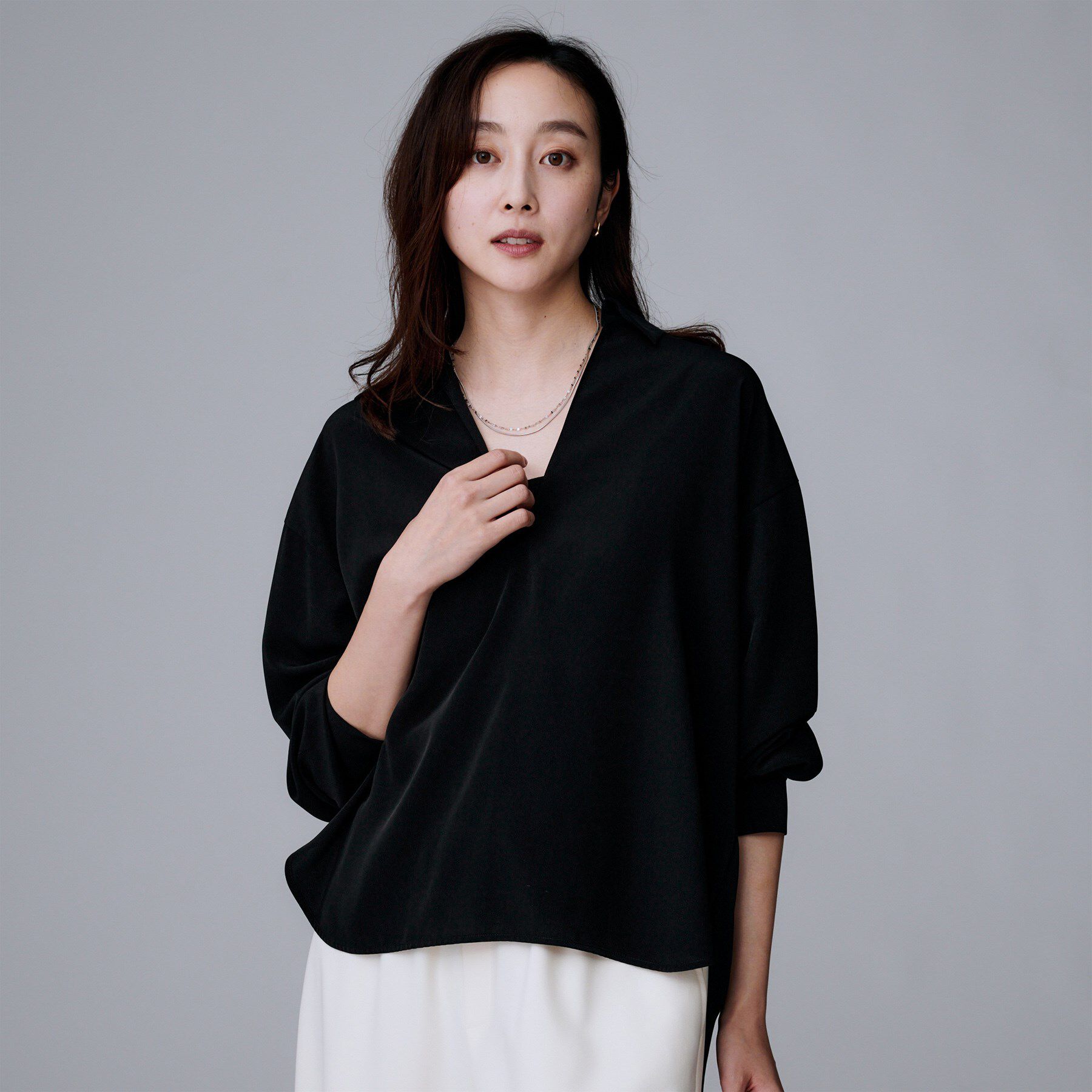 UNTITLED「【セットアップ可/スキッパー/ゆったり】リラクパウダーシャツ」|シャツ・ブラウス|ブラック(019)