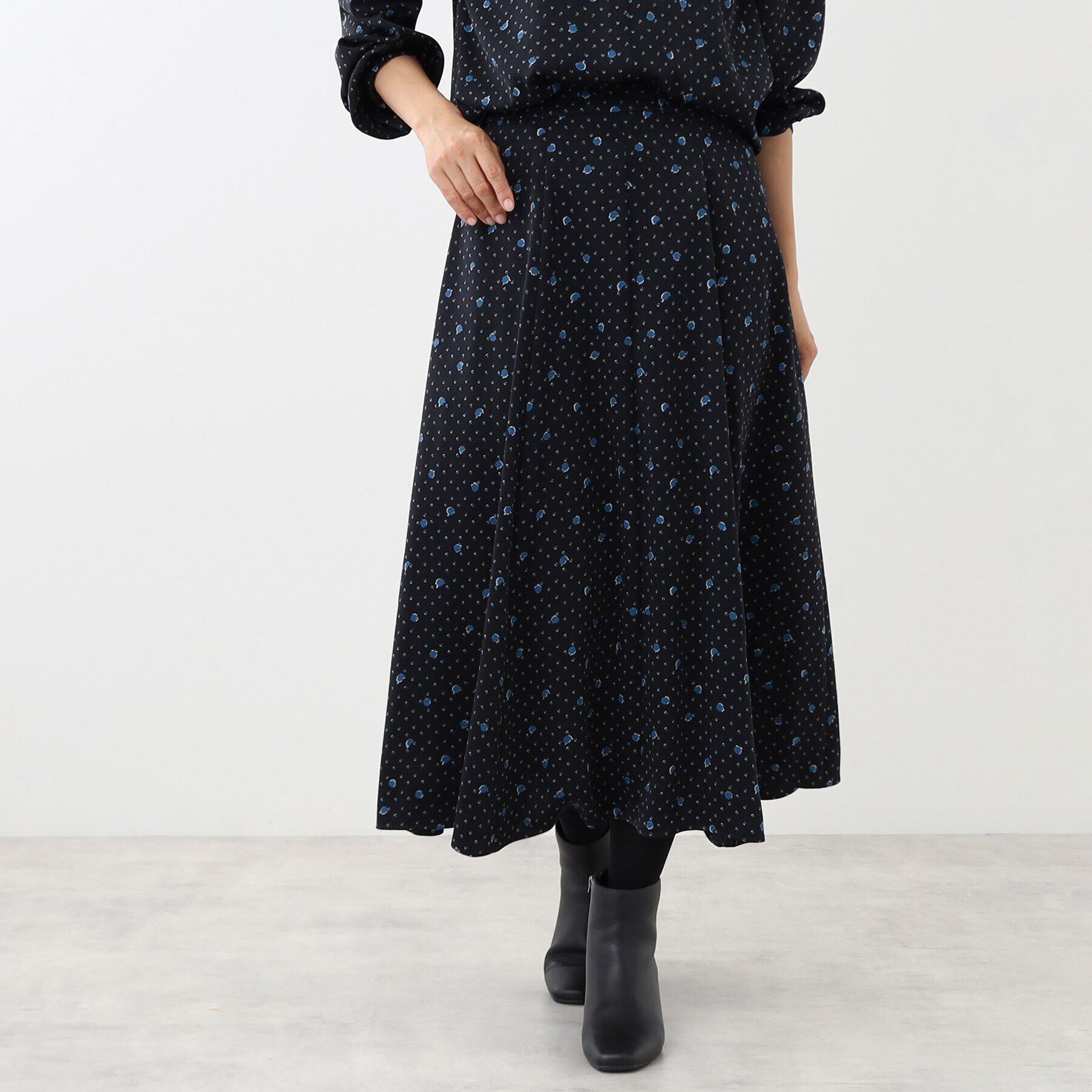 Reflect「【マシンウォッシュ可／セットアップ可】マーブルドットスカート」|スカート|ネイビー(194)