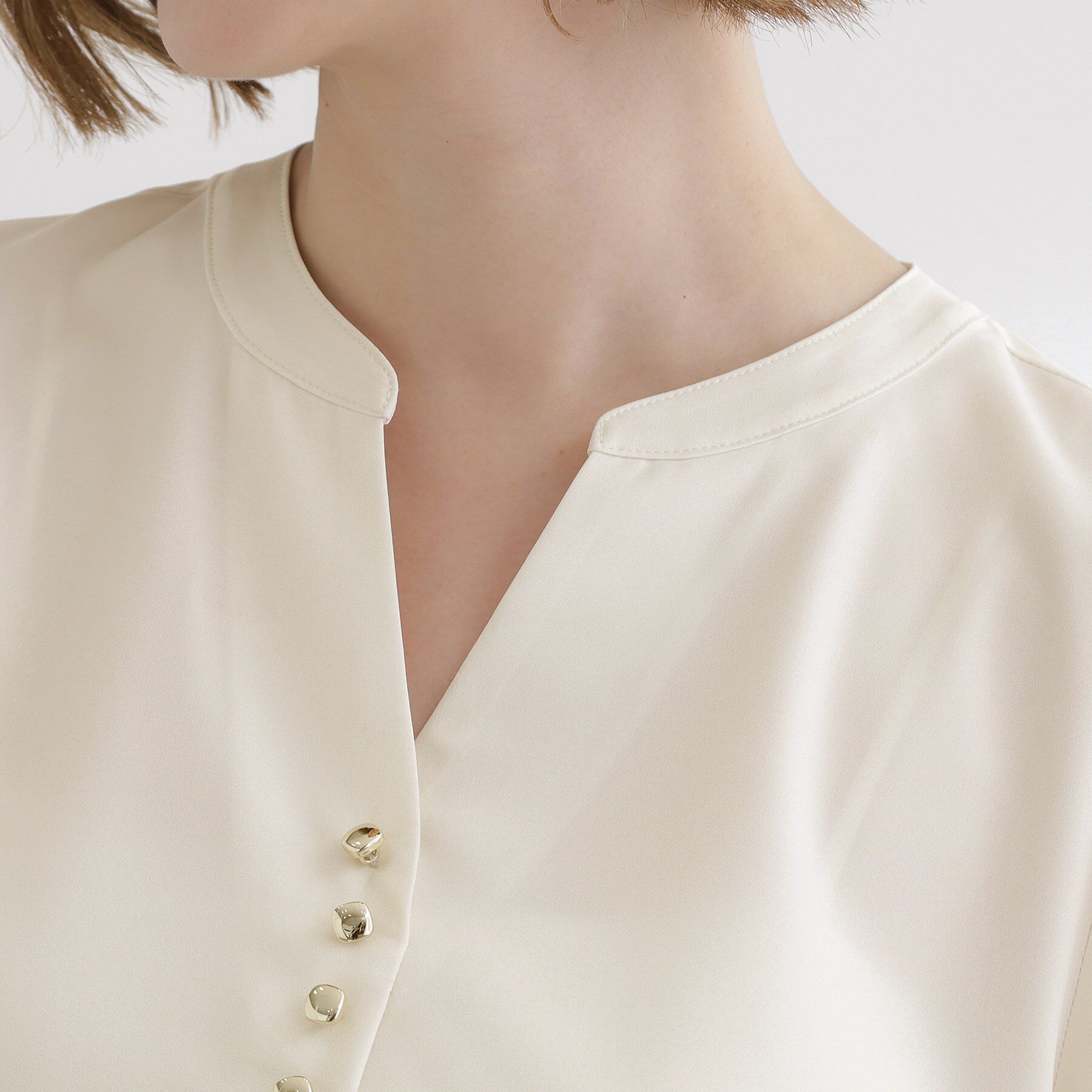 grove「【洗える/お仕事】美しさが続く袖タックブラウス」|シャツ・ブラウス|