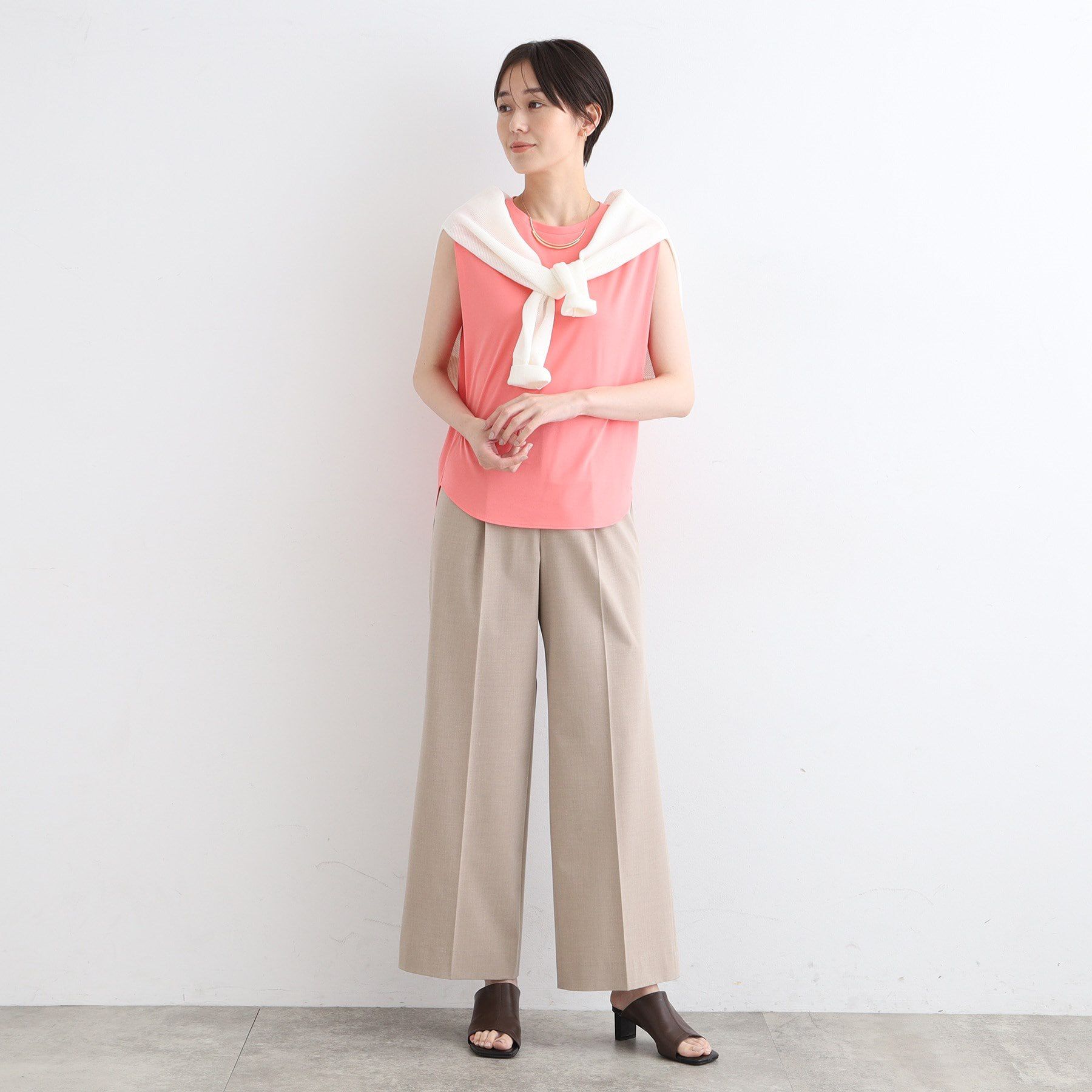 INDIVI「【洗える】タックデザインノースリーブTシャツ」|Tシャツ・カットソー|