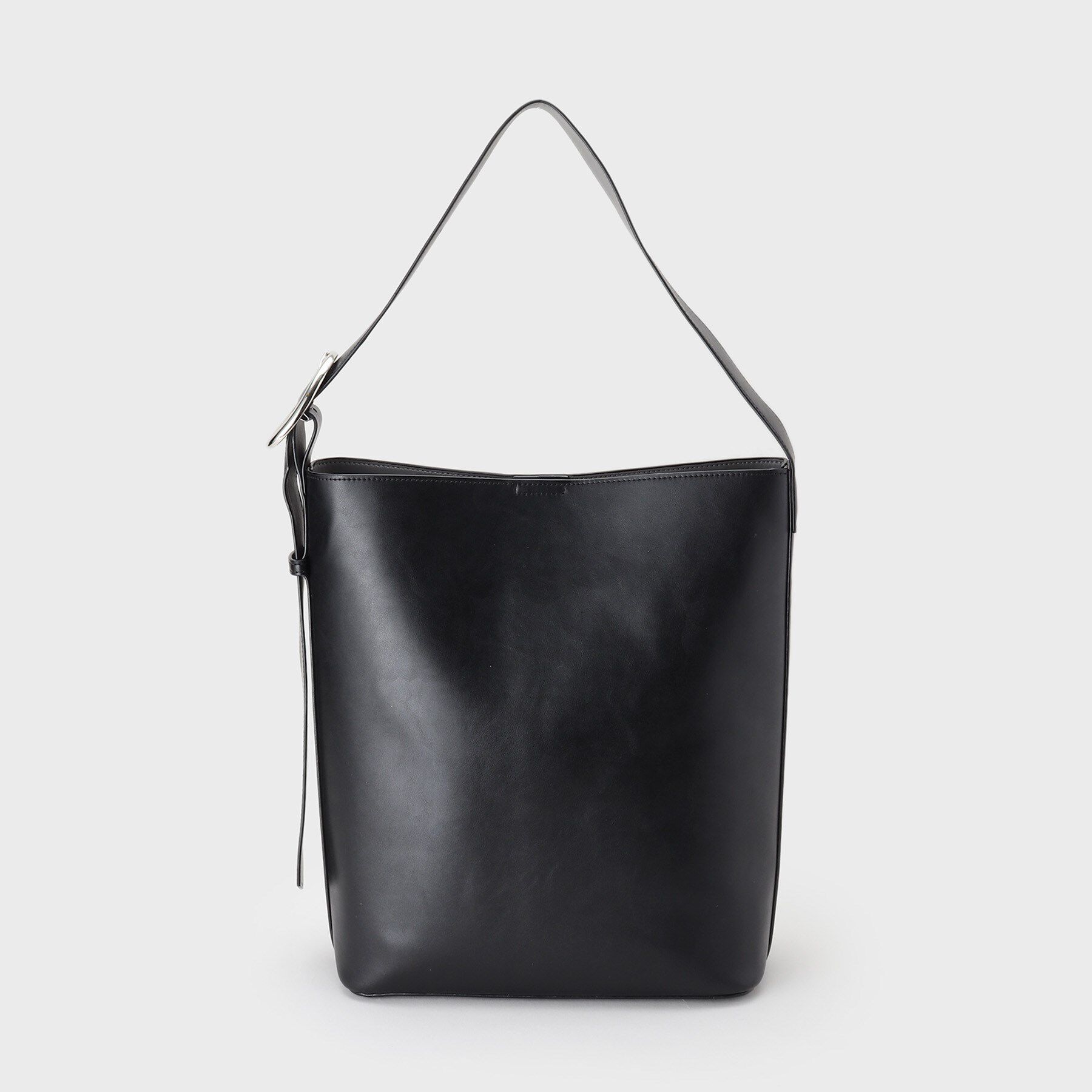 INDIVI「【A4収納可能／合皮】配色デザインワンショルダーバッグ」|ショルダー・メッセンジャー|