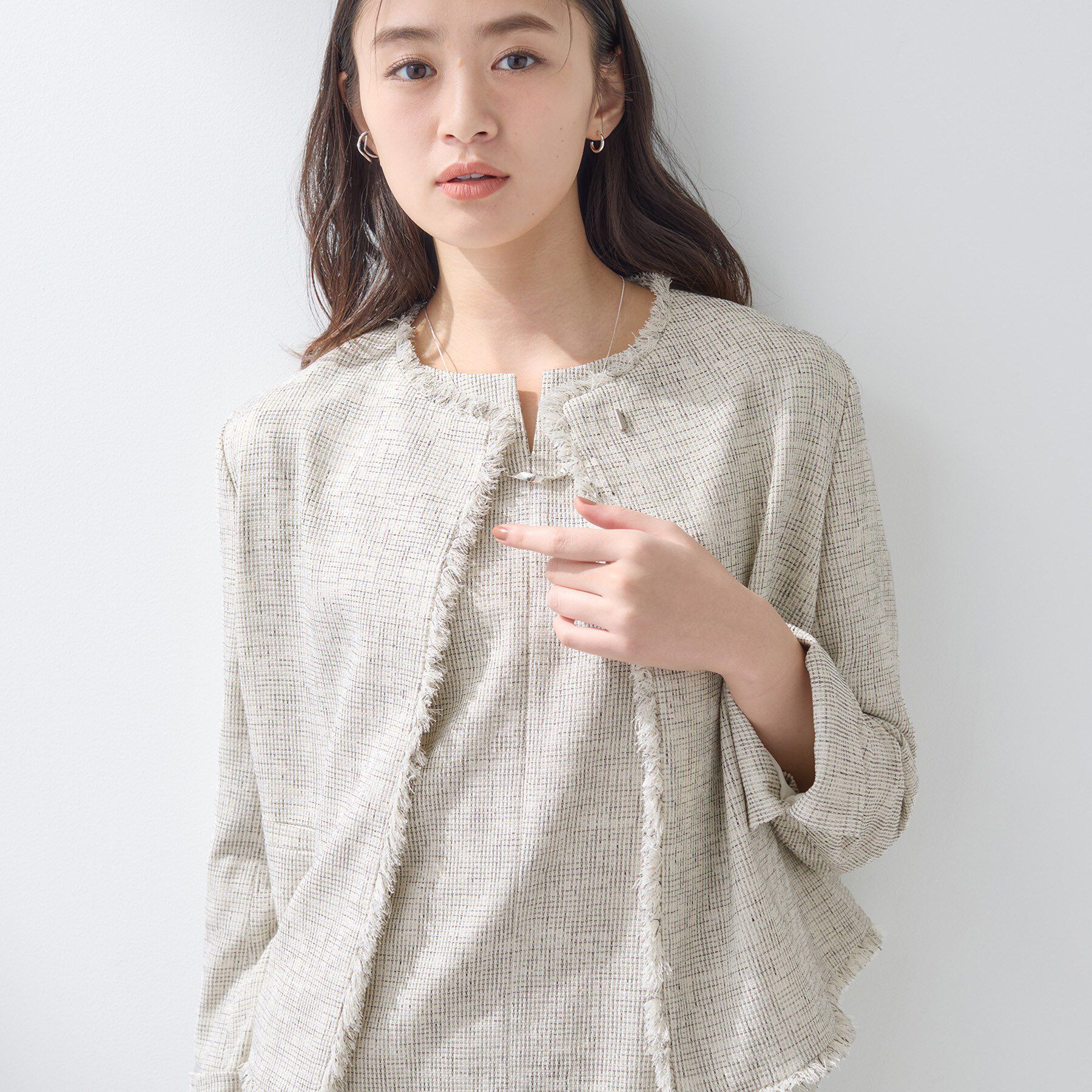 INDIVI「【軽量／セレモニー／SETUP可能】ストレッチツイードジャケット」|ノーカラージャケット|ホワイト(401)