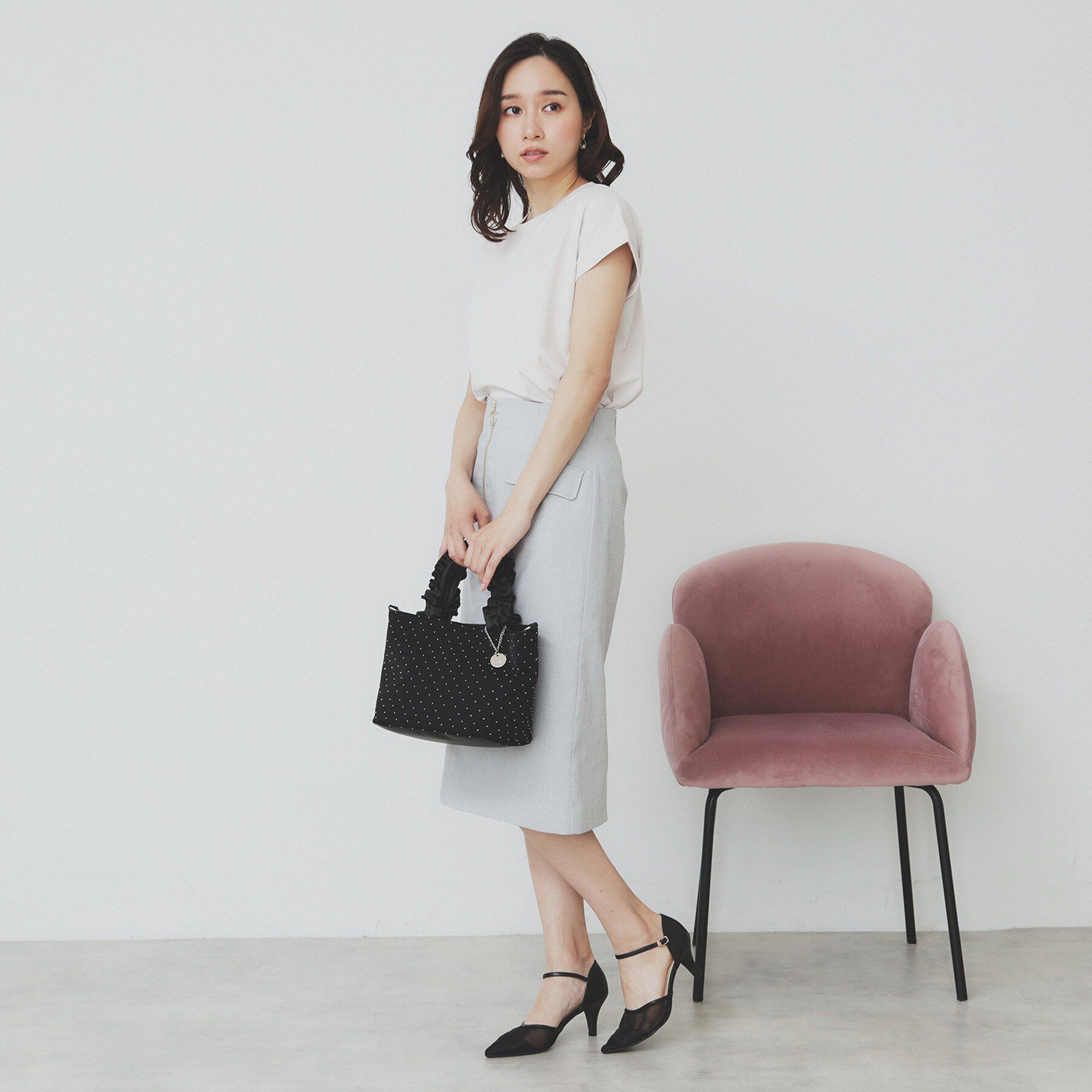 index「《6色展開/S-3Lサイズ》フラワー刺繍Tシャツ【汗ジミ防止/吸水速乾/接触冷感/UVケア/洗濯機洗」|Tシャツ・カットソー|