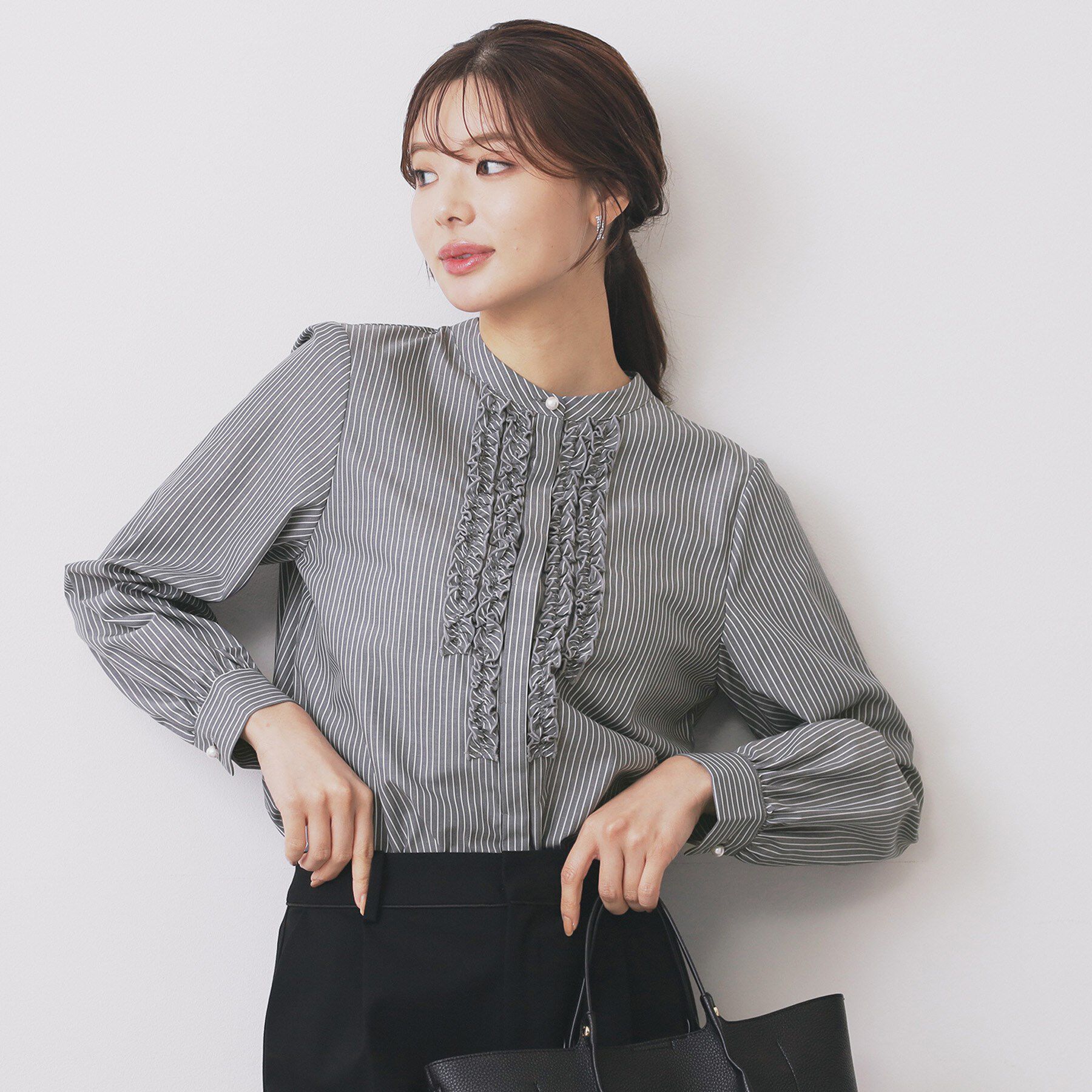 index「バンドカラーフリルブラウス【洗濯機OK/イージーアイロン/防シワ】」|シャツ・ブラウス|