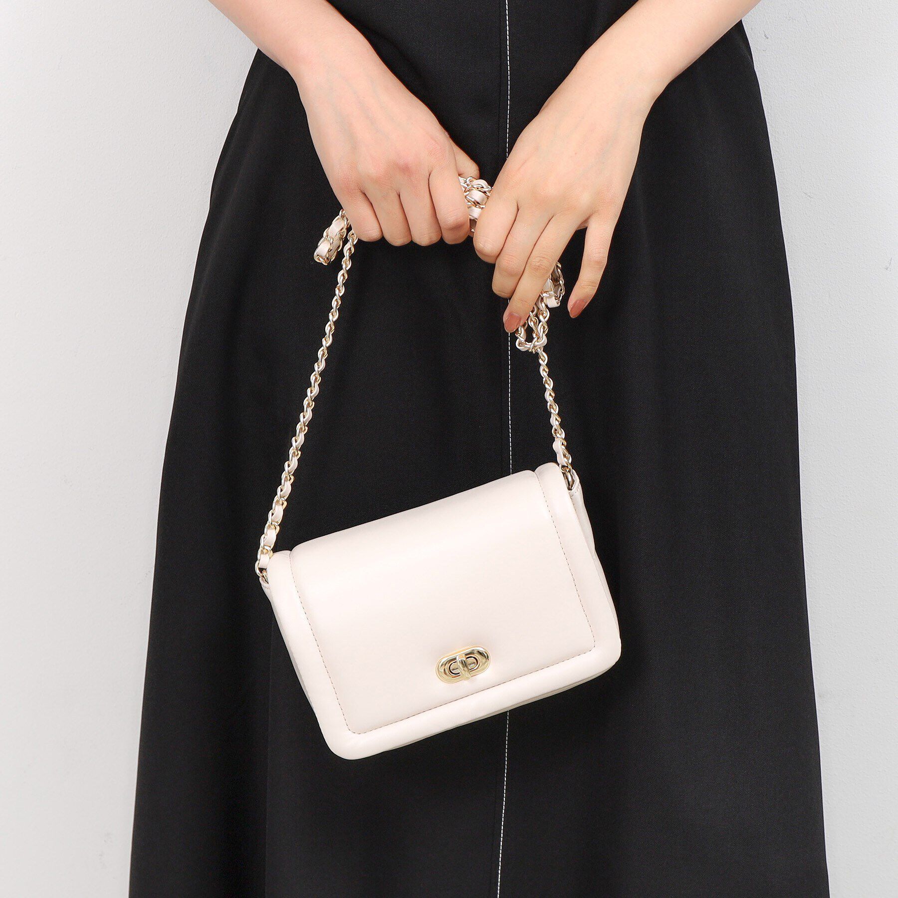 OPAQUE.CLIP「【2WAY】パフィーステッチチェーンショルダーバッグ」|ショルダー・メッセンジャー|