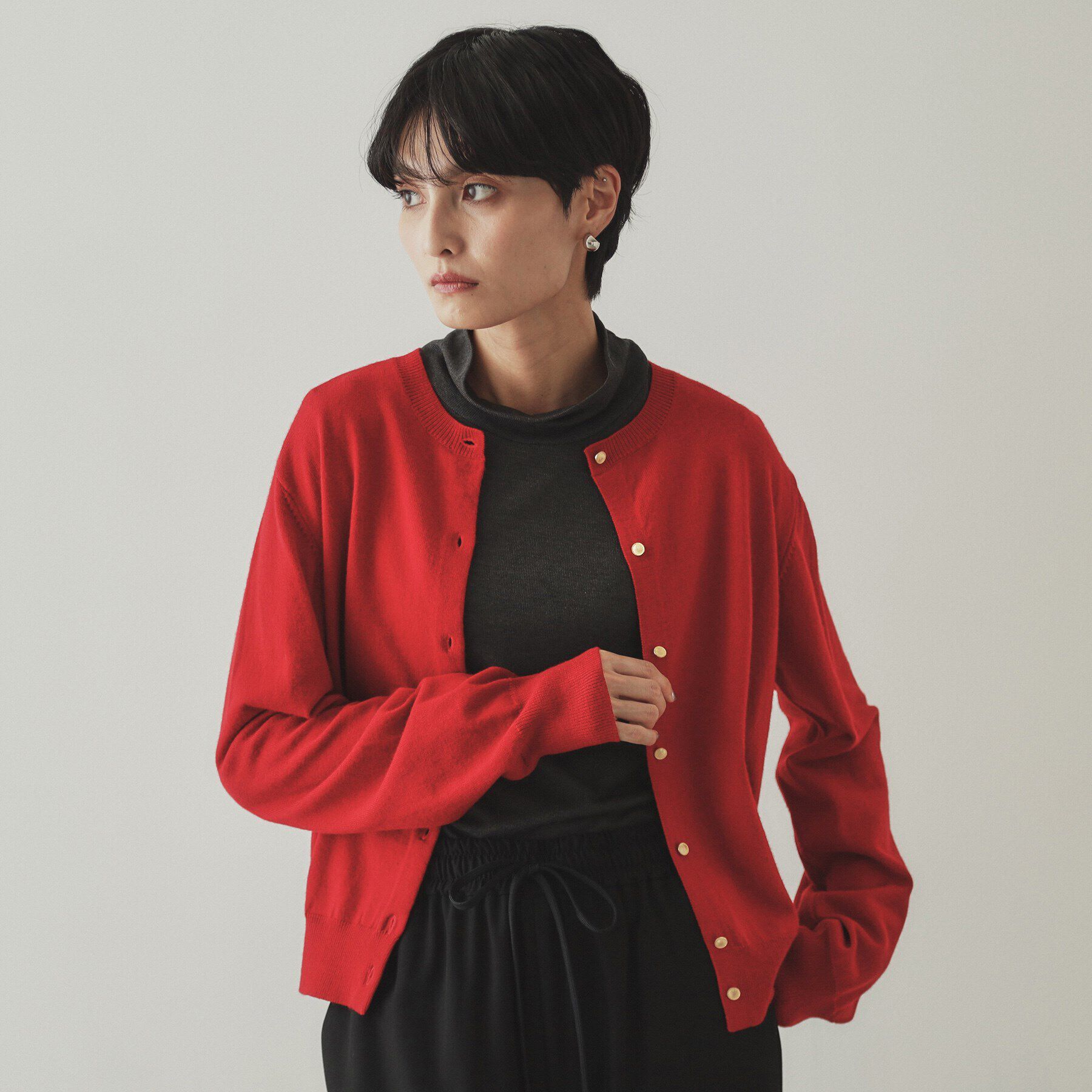 OPAQUE.CLIP「クルーネックニットカーディガン／FILIVIVI・フィルビビ【洗濯機洗い可】」|カーディガン|レッド(062)