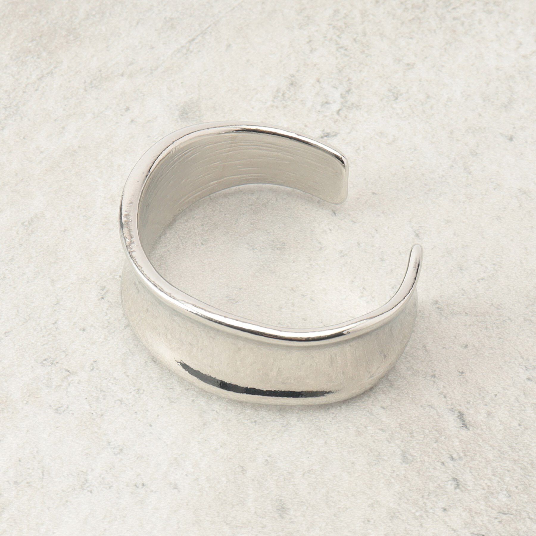 OPAQUE.CLIP「ワイドカーブメタルバングル」|ブレスレット・バングル|シルバー(006)