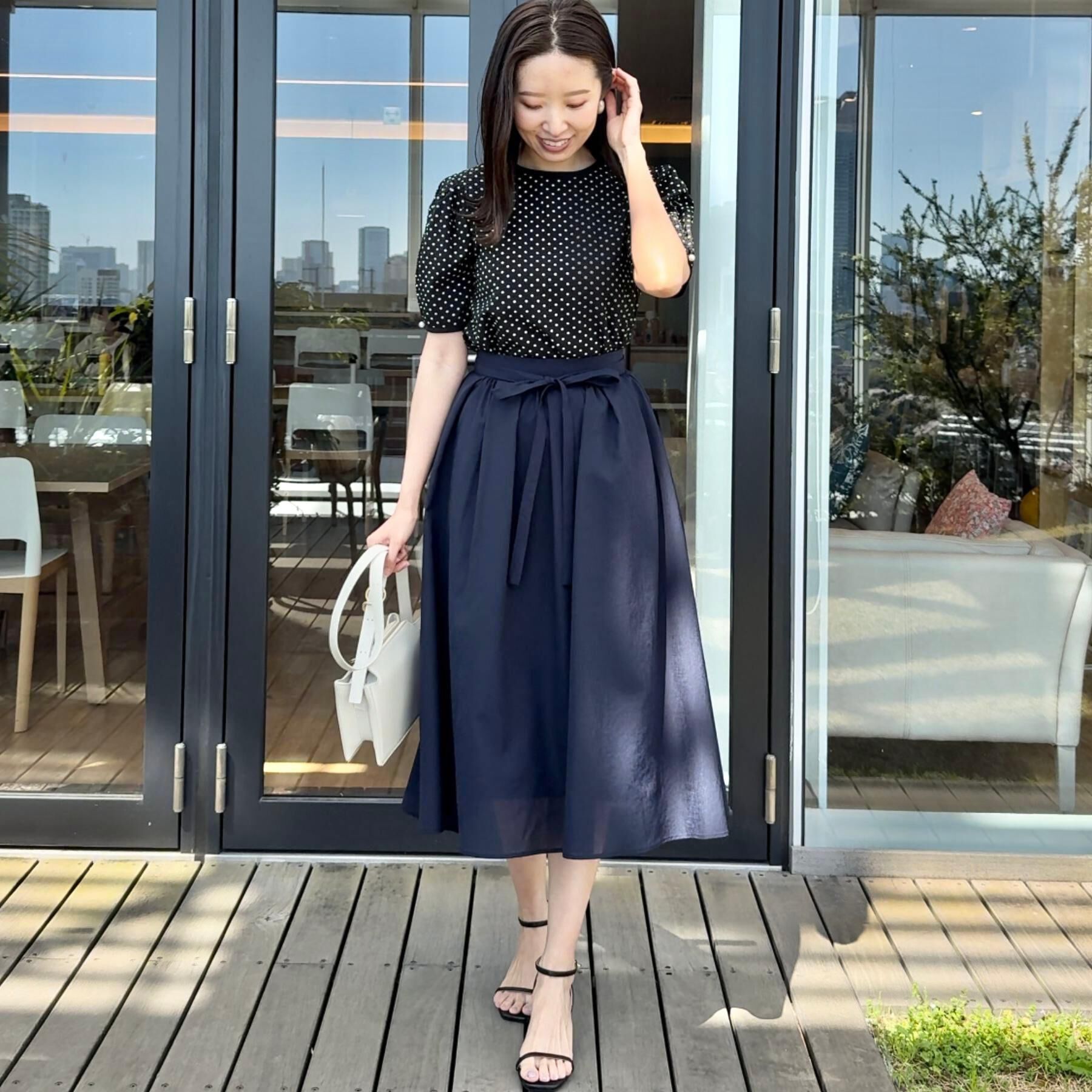 Couture broach「【フェミニン・二の腕カバー・通勤】サッカードットデザインブラウス」|シャツ・ブラウス|