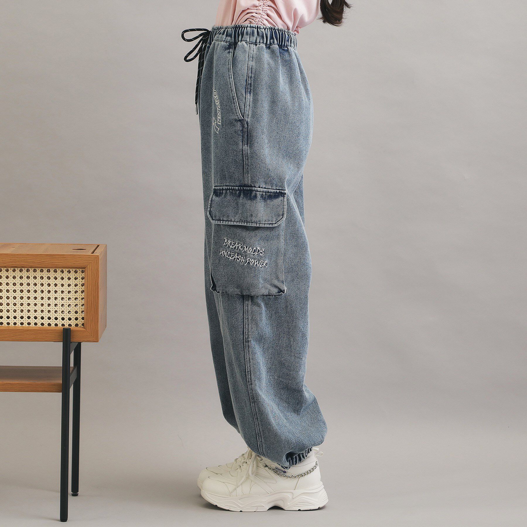 PINK-latte「らくがきデニムカーゴパンツ」|その他|