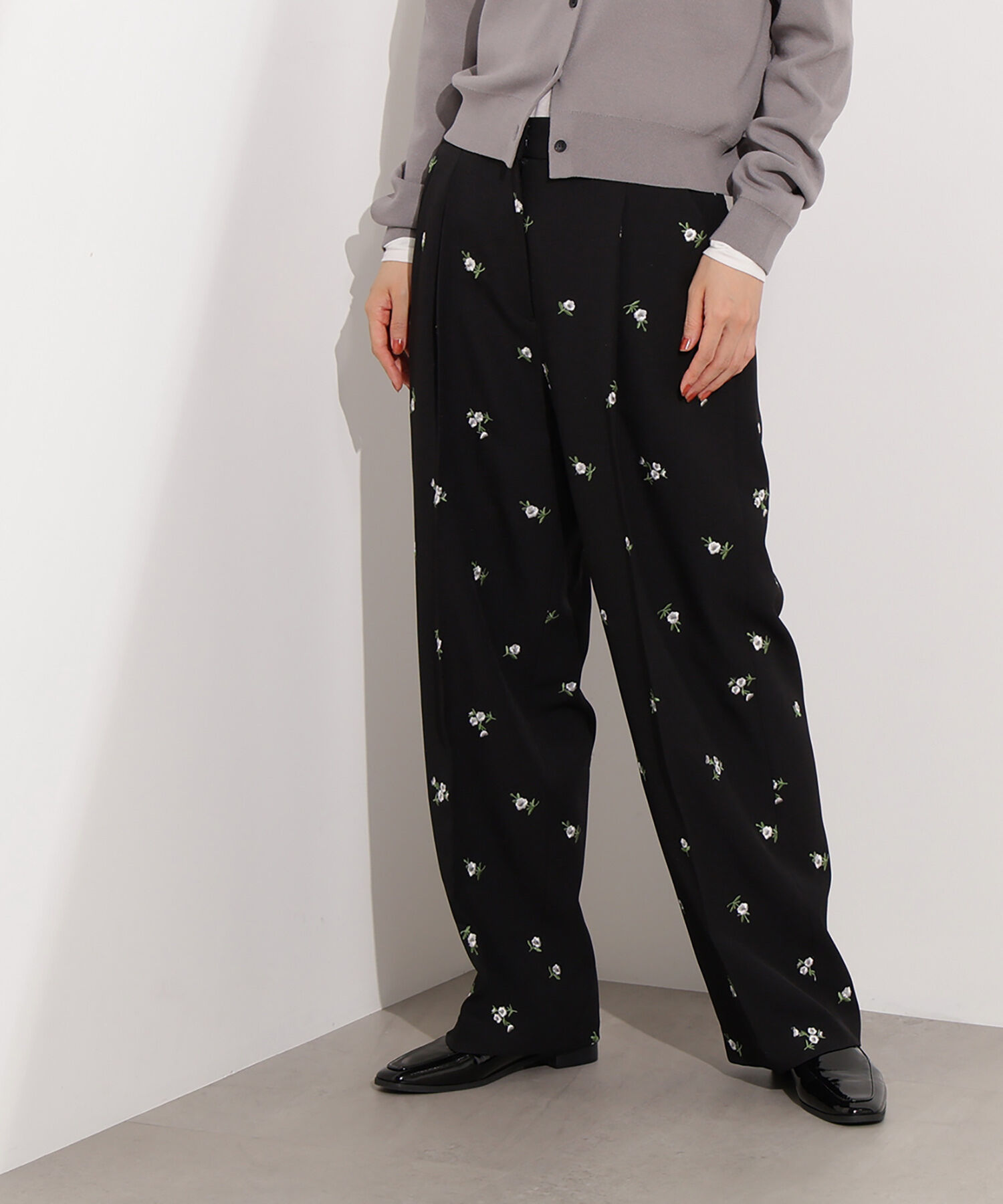  「エンブロイダリーフラワーパンツ」|その他|