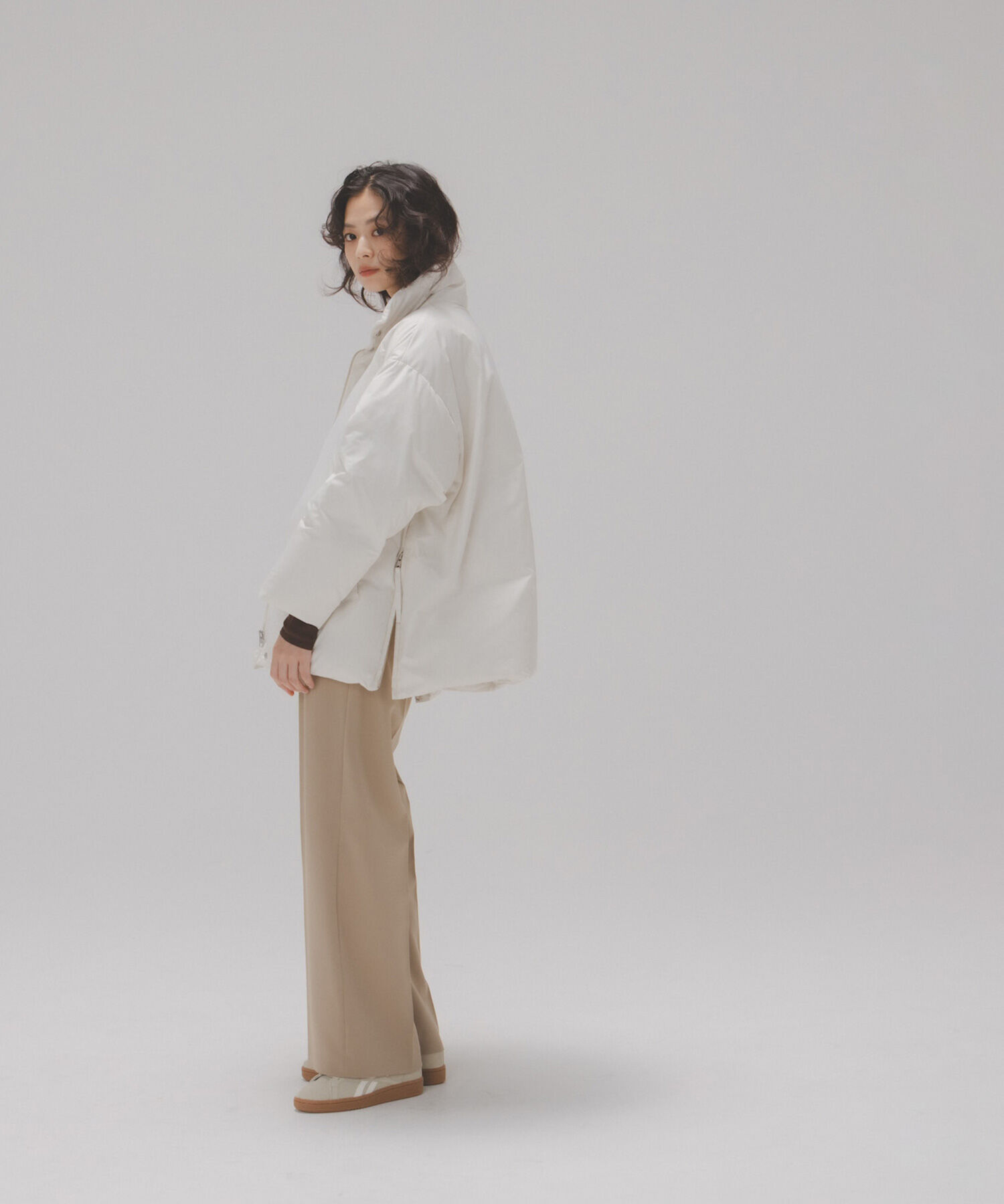  「シームレスミドルダウン」|ブルゾン・スタジャン|