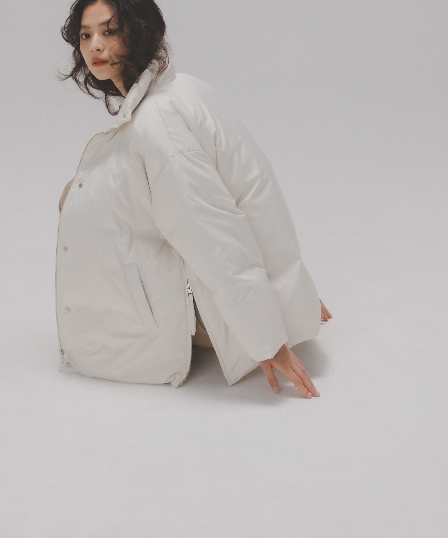  「シームレスミドルダウン」|ブルゾン・スタジャン|