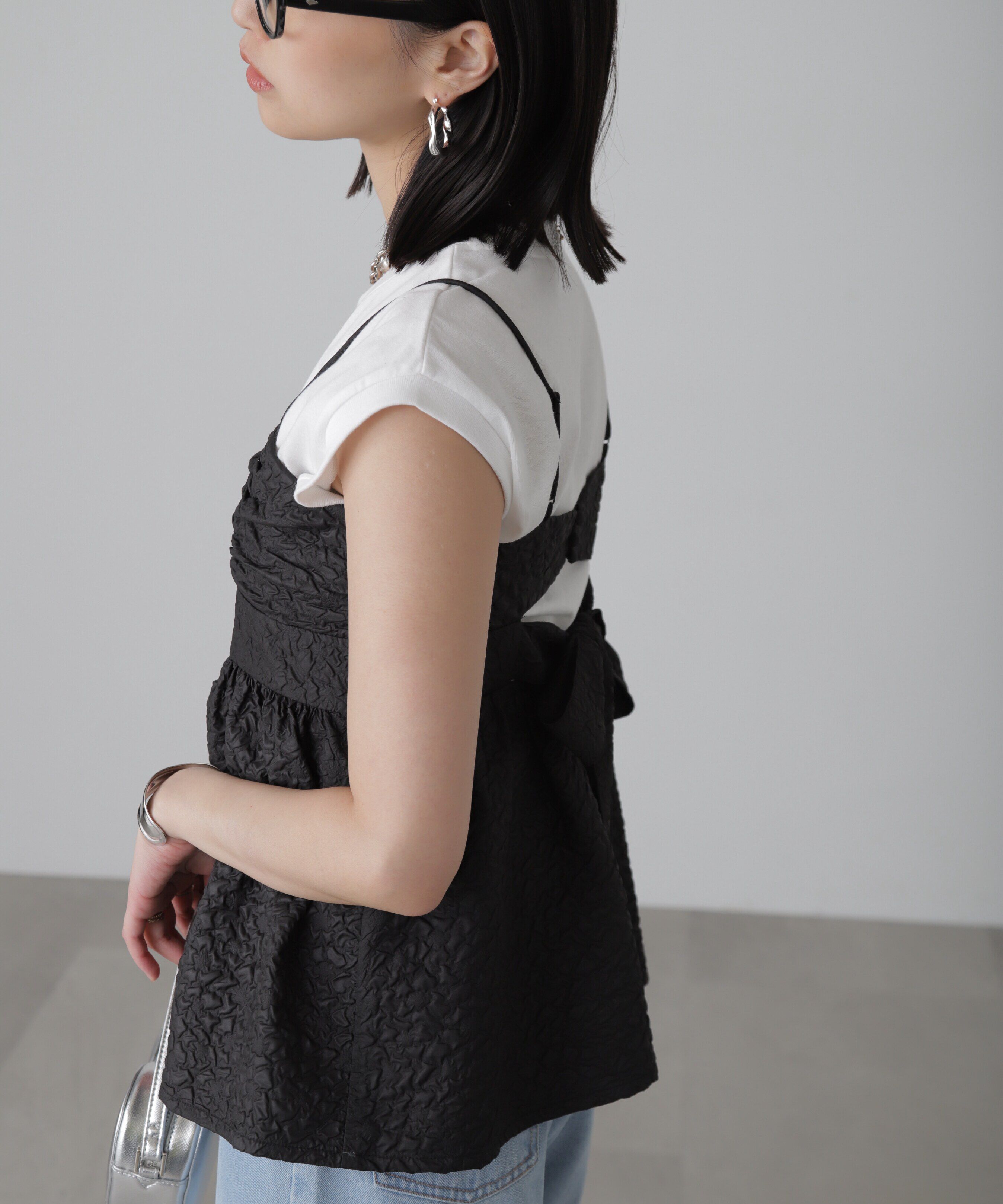  「エンボスシャーリングキャミソール」|シャツ・ブラウス|