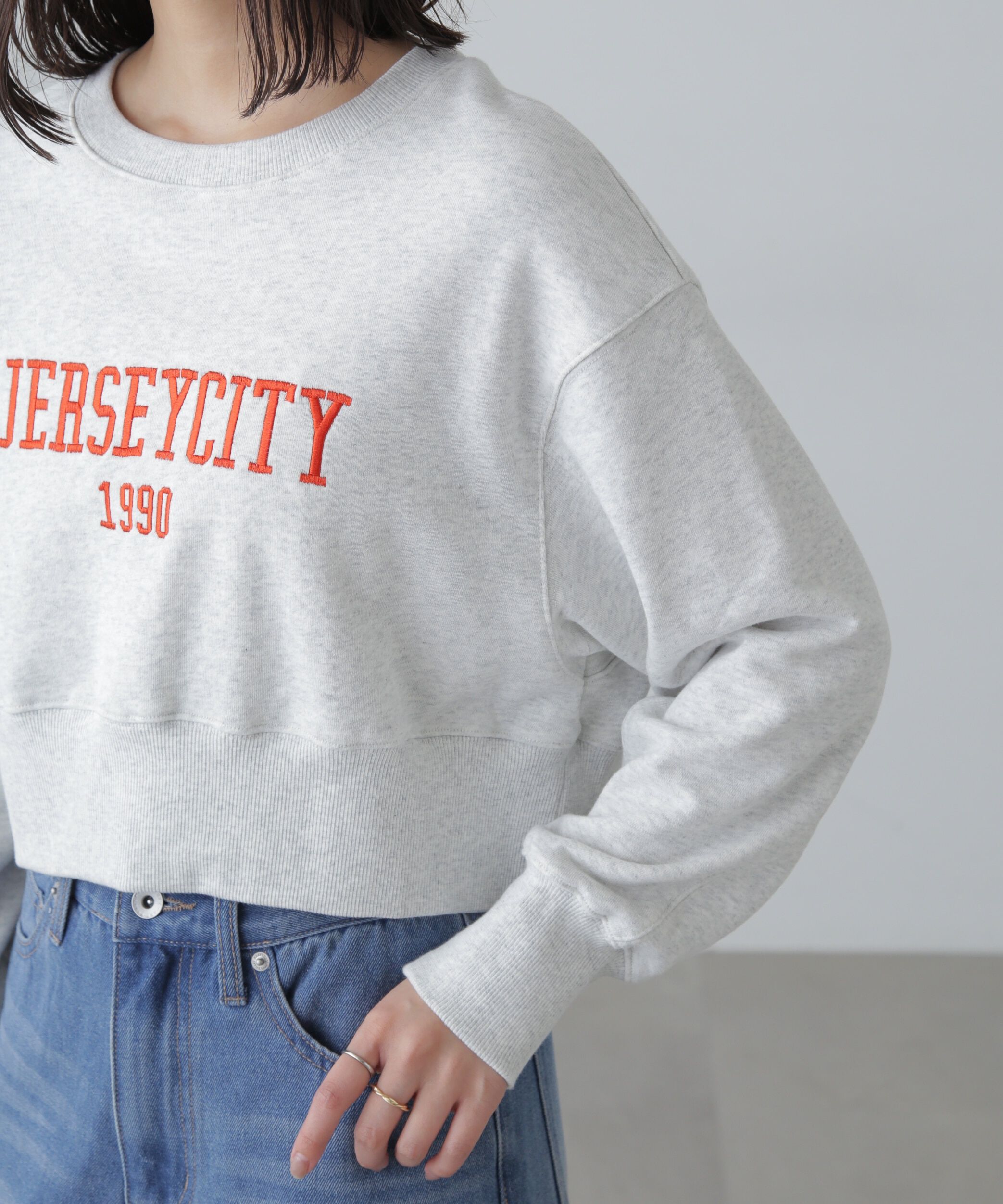  「カレッジロゴショート丈スウェット」|Tシャツ・カットソー|