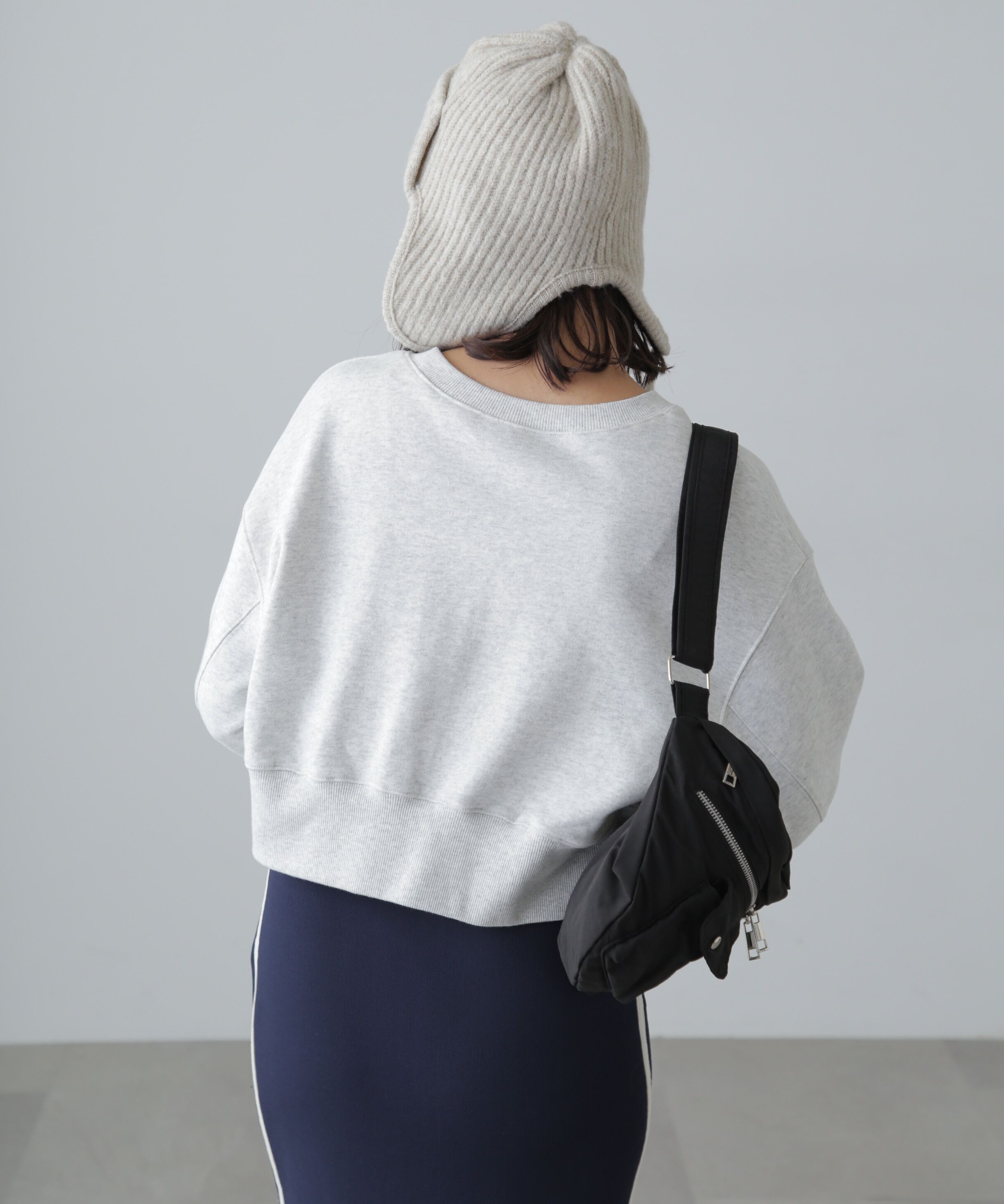  「カレッジロゴショート丈スウェット」|Tシャツ・カットソー|