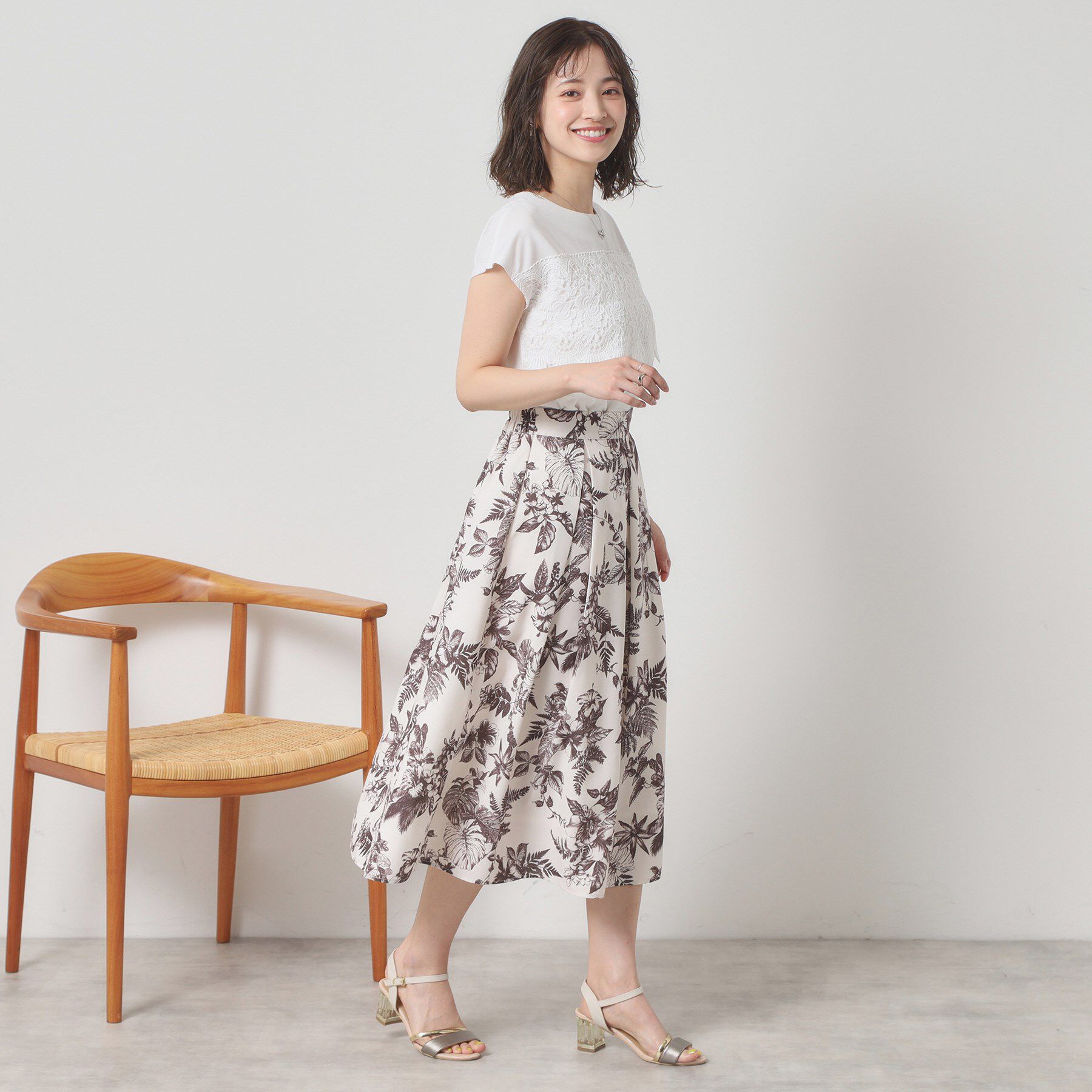 ITS&rsquo;DEMO「【清涼感／ウエスト後ろゴム／手洗い可】麻調花柄タックスカート」|スカート|