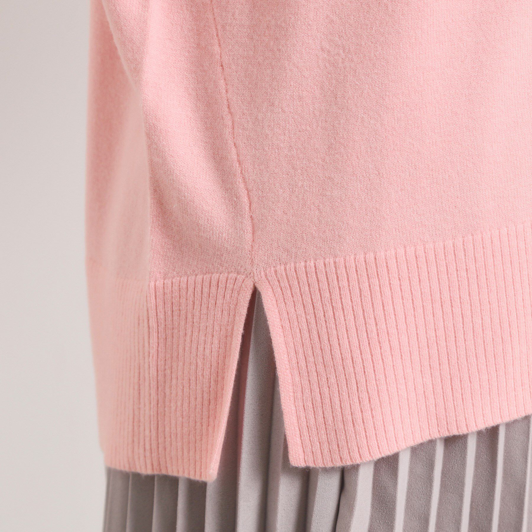 ITS&rsquo;DEMO「【静電気防止／手洗い可】クリーミータッチハイネックニット」|ニット・セーター|