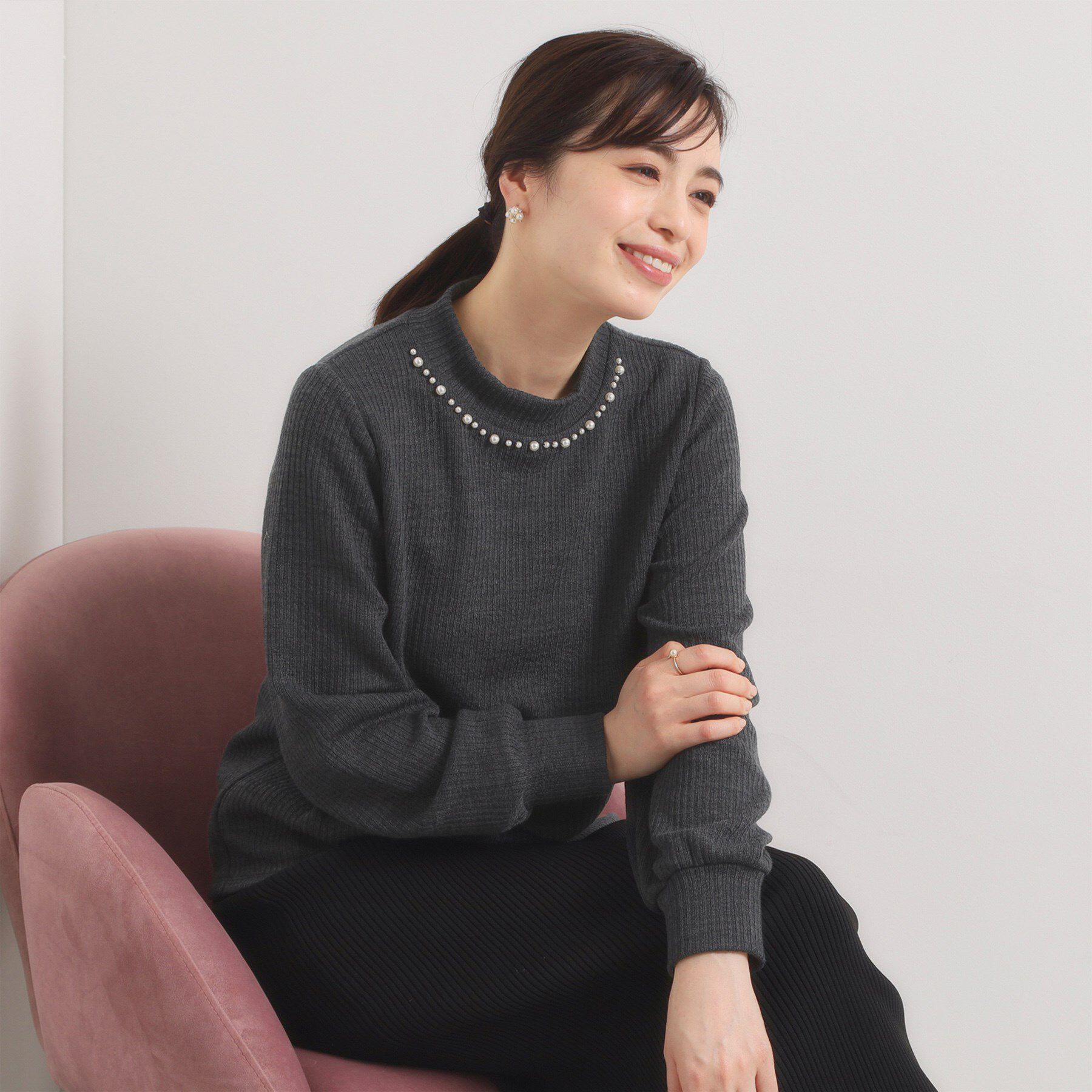 ITS&rsquo;DEMO「【手洗い可】パール調衿起毛リブプルオーバー」|Tシャツ・カットソー|チャコールグレー(0