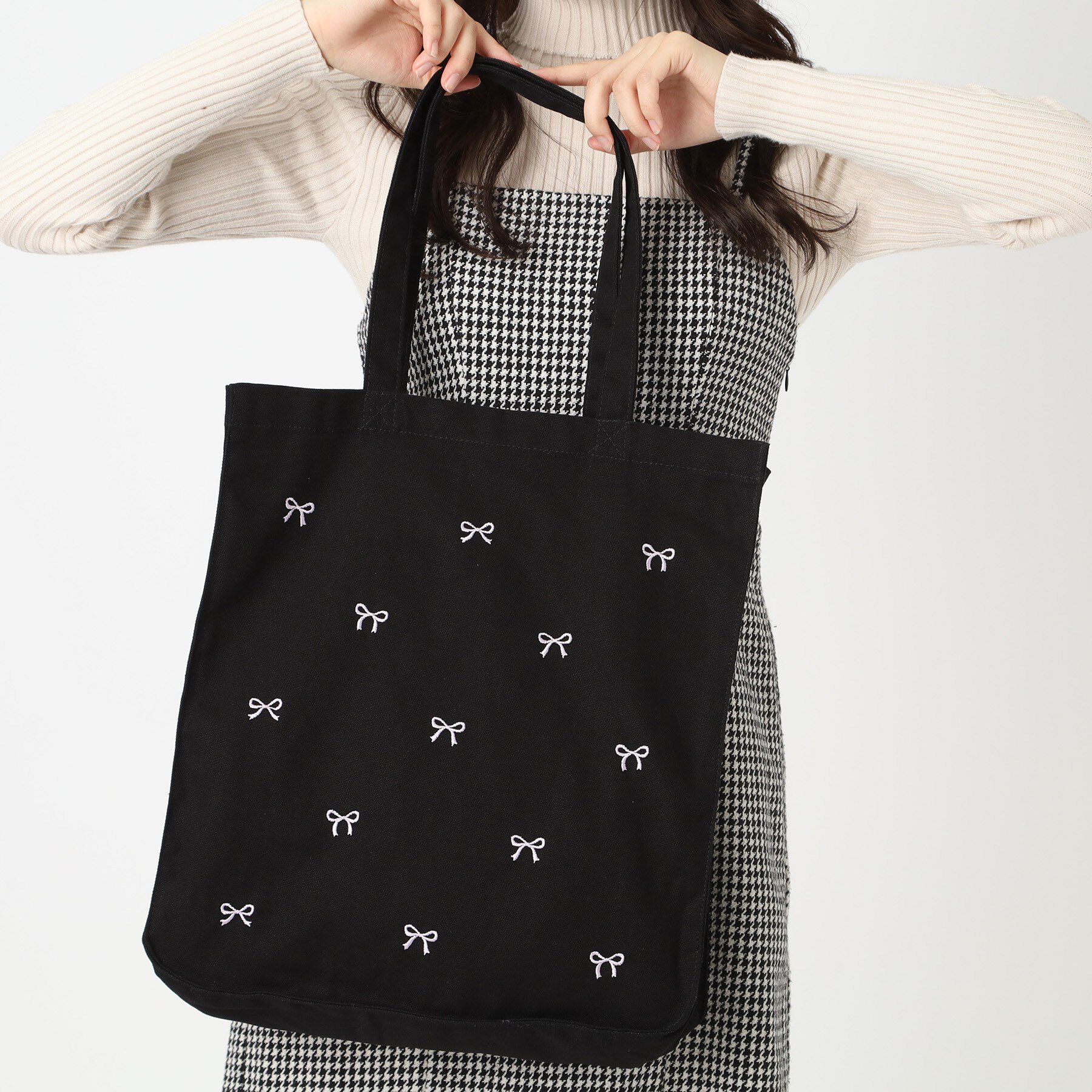 Ober Tashe「リボン刺繍キャンバストートバッグ」|トートバッグ|