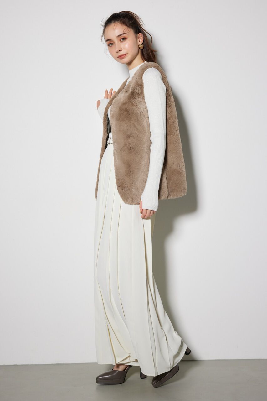 rienda「リュクシーフェイクファージレ」|ダウンベスト・ベスト|