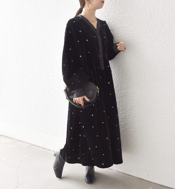 SHIPS any「SHIPS any:〈手洗い可能〉ポリエステル ベロア 刺繍 タック フレア ワンピース」|ワンピース|