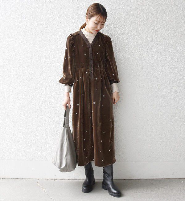 SHIPS any「SHIPS any:〈手洗い可能〉ポリエステル ベロア 刺繍 タック フレア ワンピース」|ワンピース|