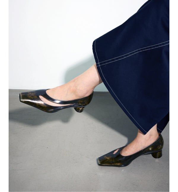 GRISE「GRISEレザーARTYサイドカットパンプス」|パンプス|