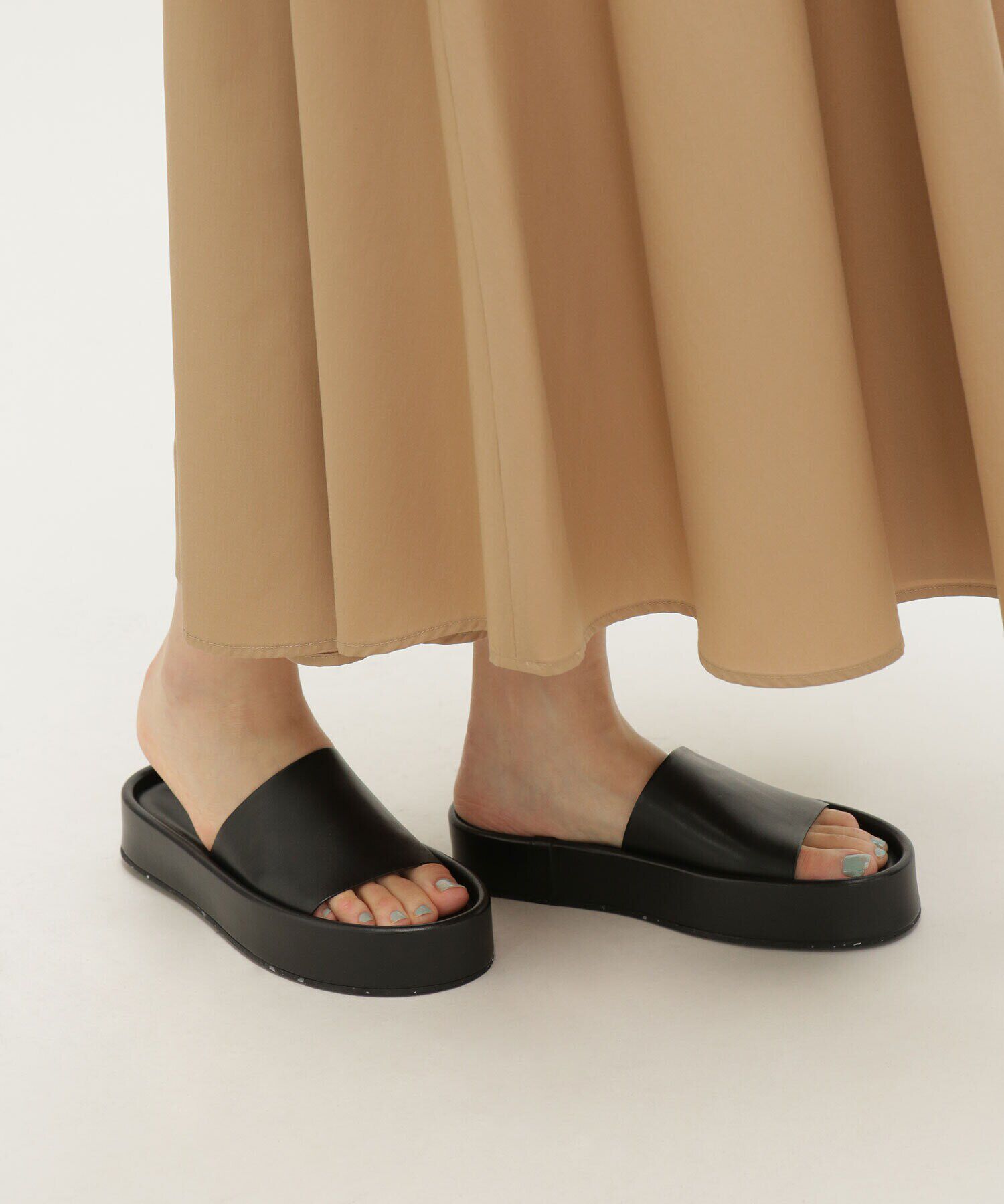 nano･universe「JVAM/コンフォートフラットサンダル」|サンダル|