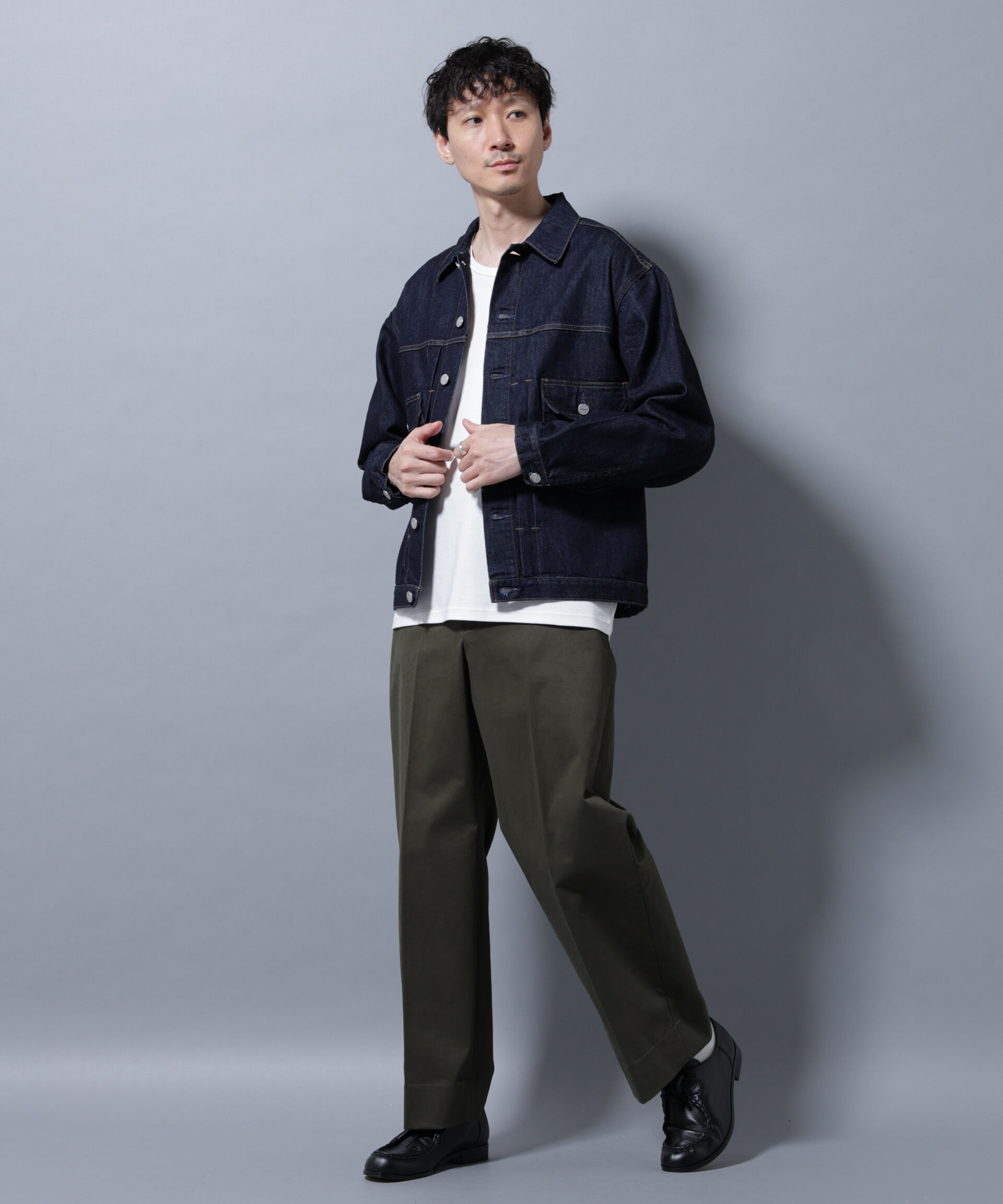 nano･universe「ピーチサテン ストレートフィット トラウザーズ」|チノ|