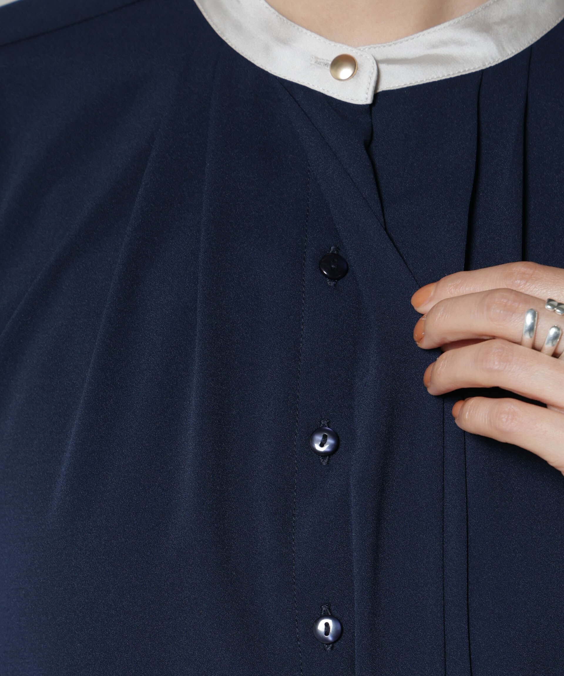 nano･universe「スタンドバイカラータックブラウス」|シャツ・ブラウス|