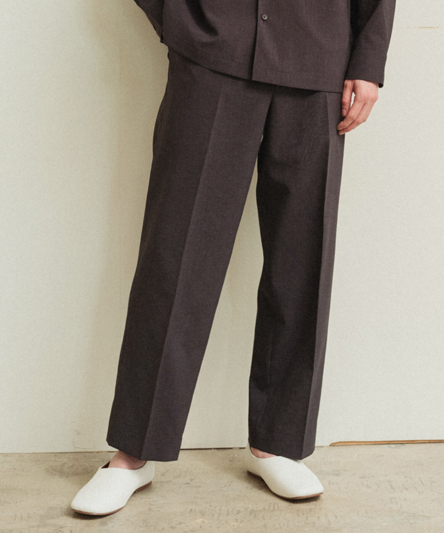 ADAM ET ROPE'「イージー ストレート アンクルパンツ / 速乾 /冷感 / イージーケア / ユニセックス」|スラックス|ダークグリーン(31)