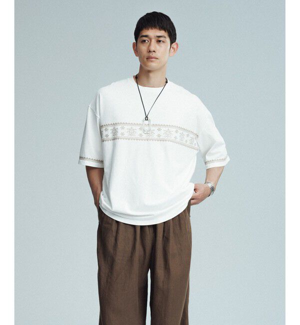 ADAM ET ROPE'「クロスステッチ ボックスシルエット Tシャツ」|Tシャツ・カットソー|