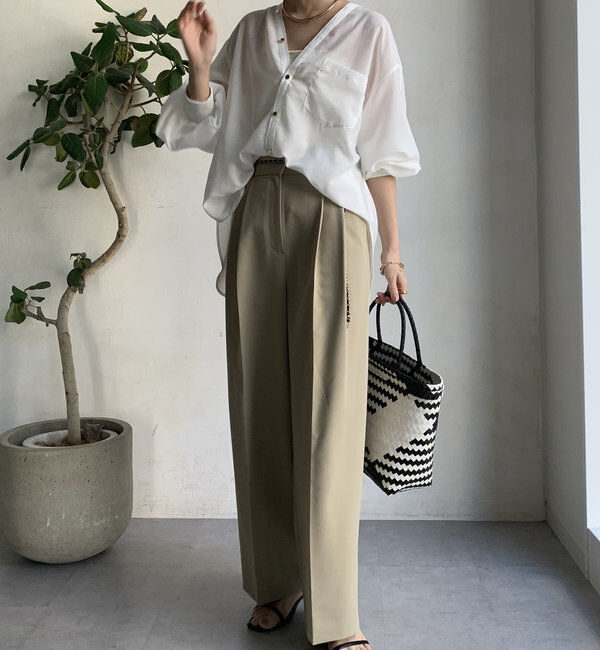  「【新色追加】GOLDボタンVVシャツ」|シャツ・ブラウス|