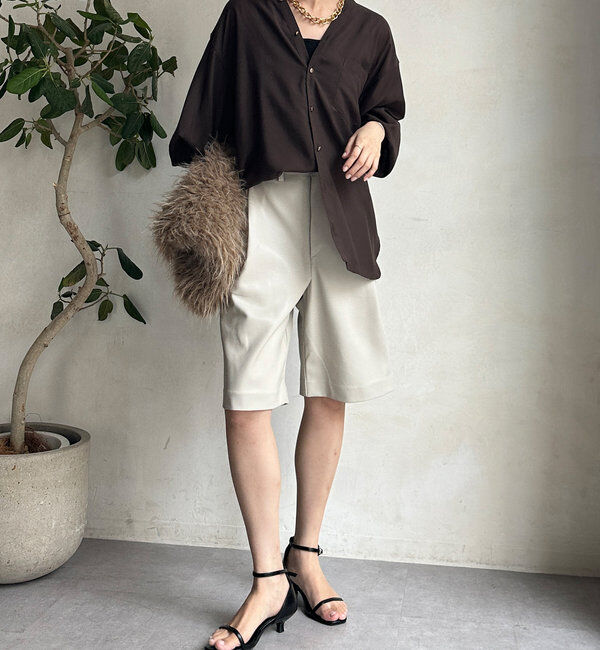  「【新色追加】GOLDボタンVVシャツ」|シャツ・ブラウス|