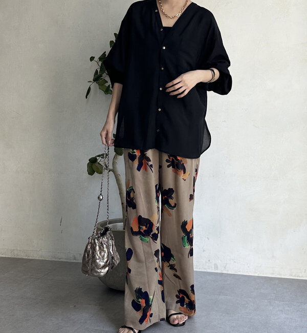  「【新色追加】GOLDボタンVVシャツ」|シャツ・ブラウス|