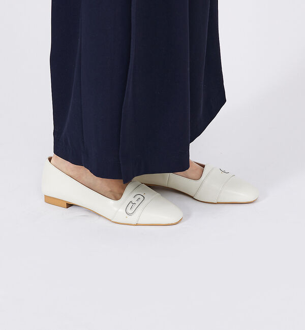 AU BANNISTER「フラットパンプス」|パンプス|