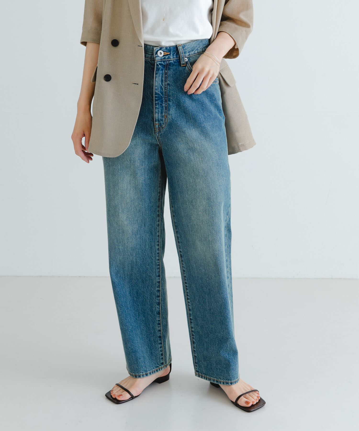 URBAN RESEARCH「『4サイズ展開』new basic　ストレートフィットデニムパンツ」|デニム|