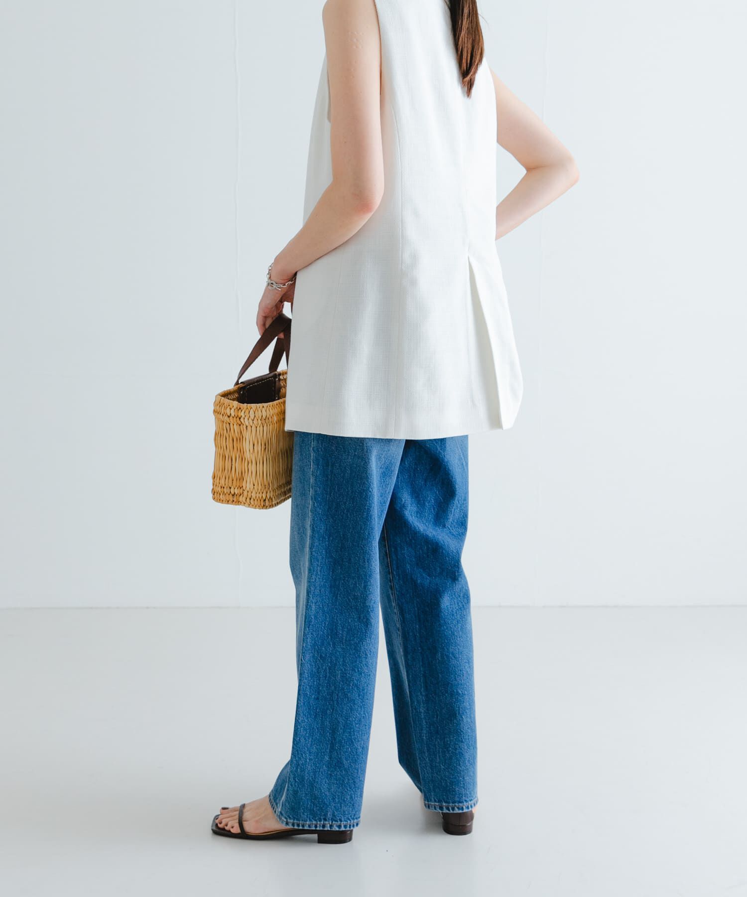 URBAN RESEARCH「『4サイズ展開』new basic　ストレートフィットデニムパンツ」|デニム|