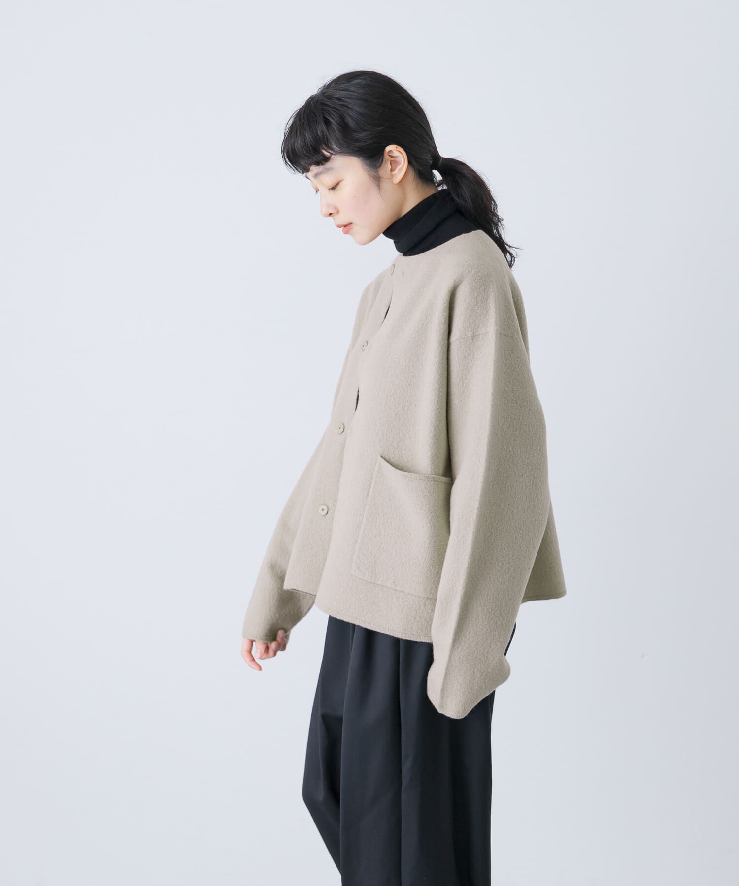 かぐれ「圧縮ウールショートジャケット」|ノーカラージャケット|