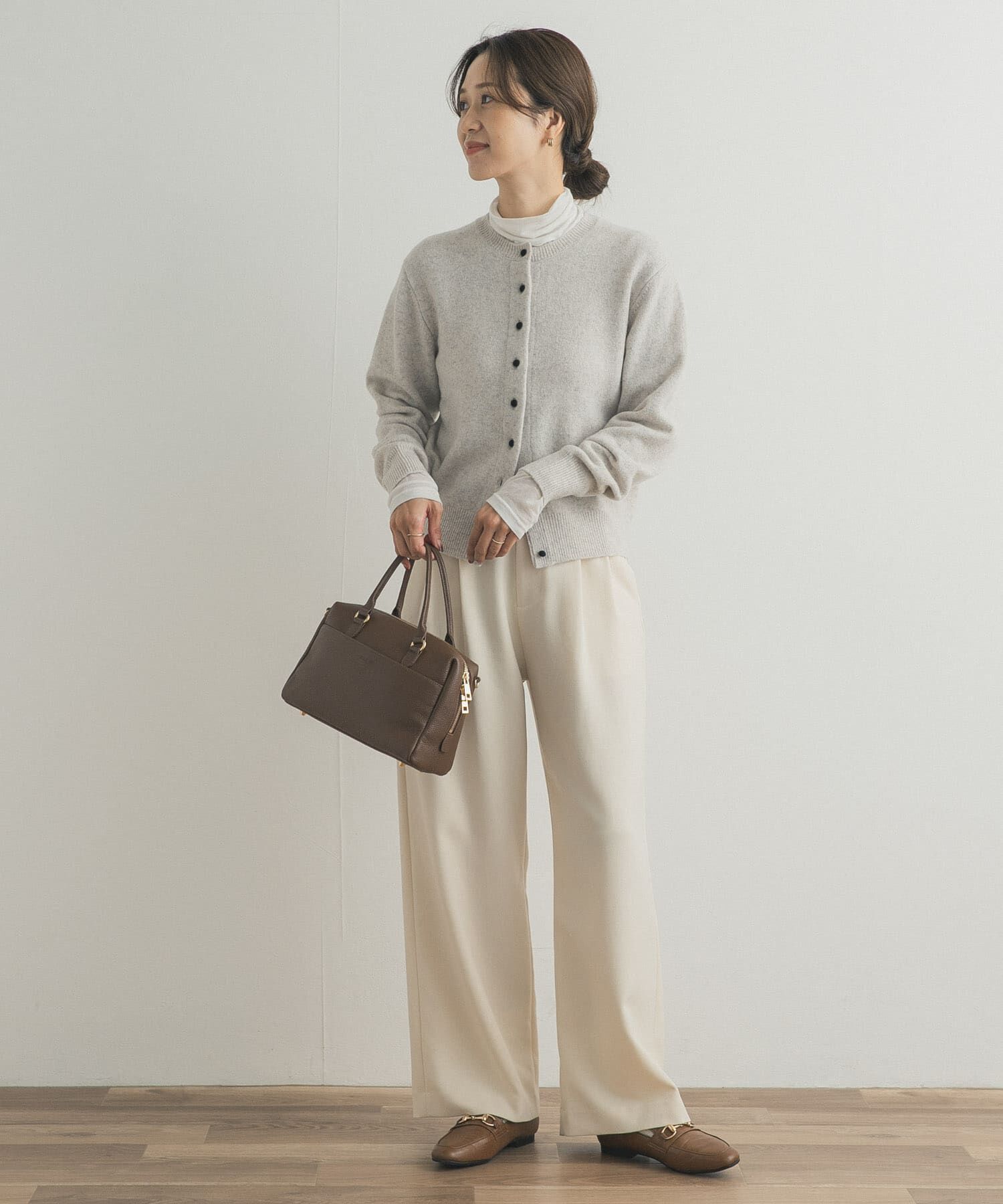 新品タグ付◆ DOORS ウールサテン釦コンパクトカーディガン TOP GRAY ウールサテン釦コンパクトカーディガン（URBAN RESEARCH DOORS