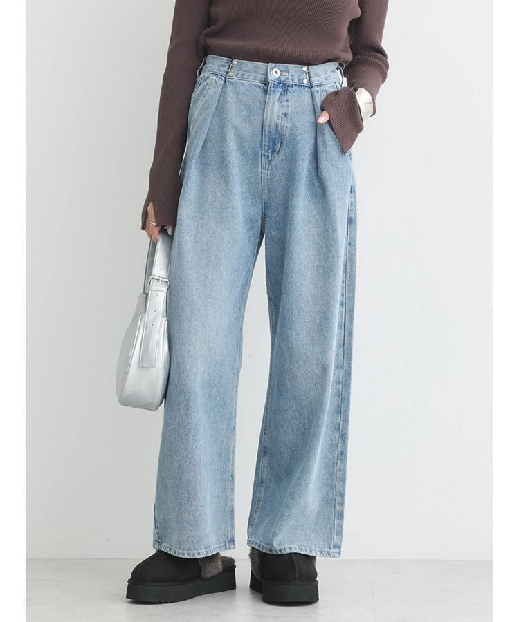 earth music&ecology「タックホックデニムパンツ」|デニム|Light indigo