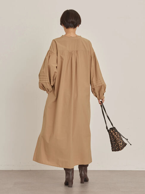  「袖ボリュームバンドカラーワンピース」|ワンピース|