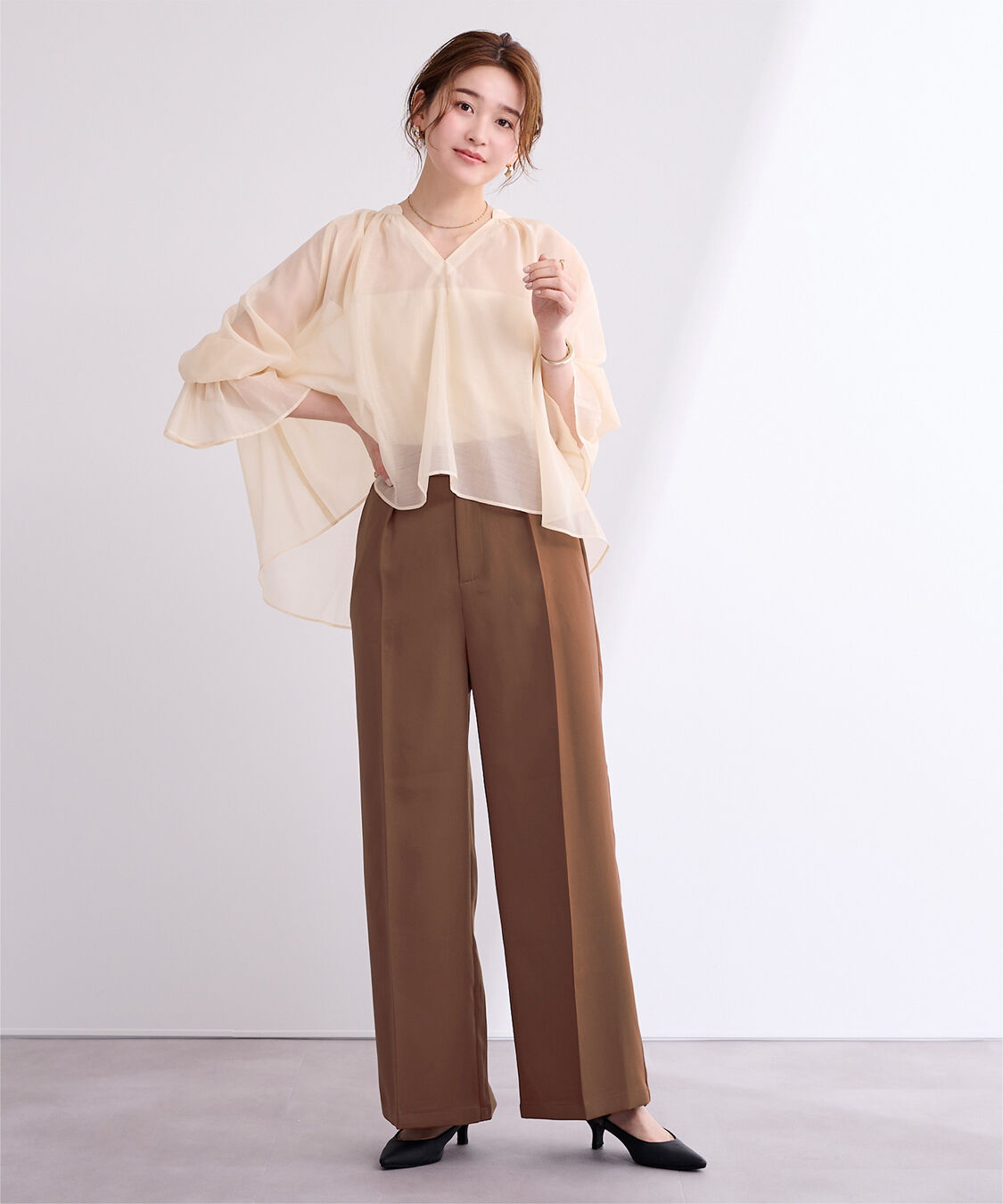 ur's「ワンタックカラーワイドパンツ」|スラックス|