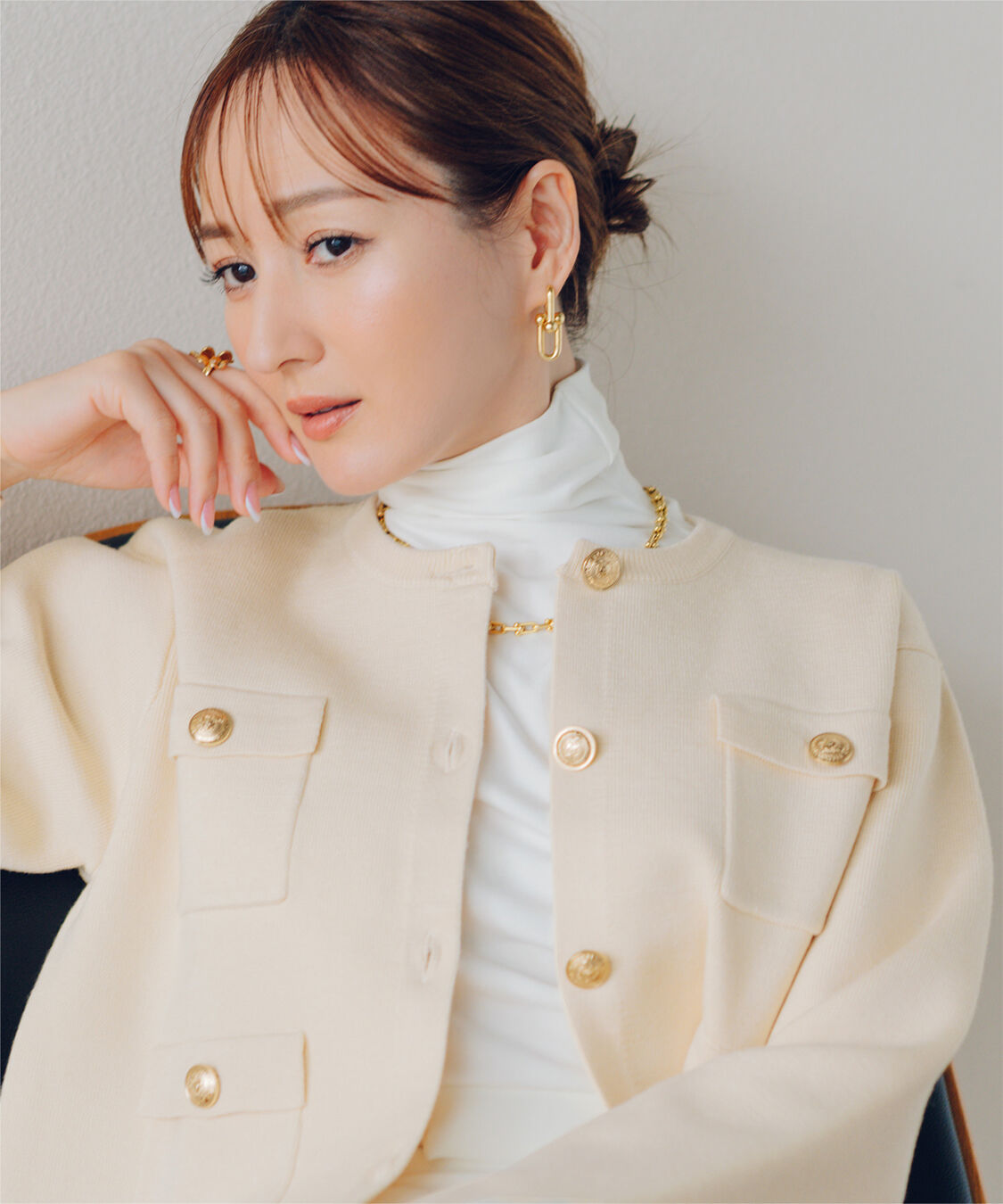 ur's「【星玲奈さんコラボアイテム】ボトルネックラウンドヘムプルオーバー」|Tシャツ・カットソー|