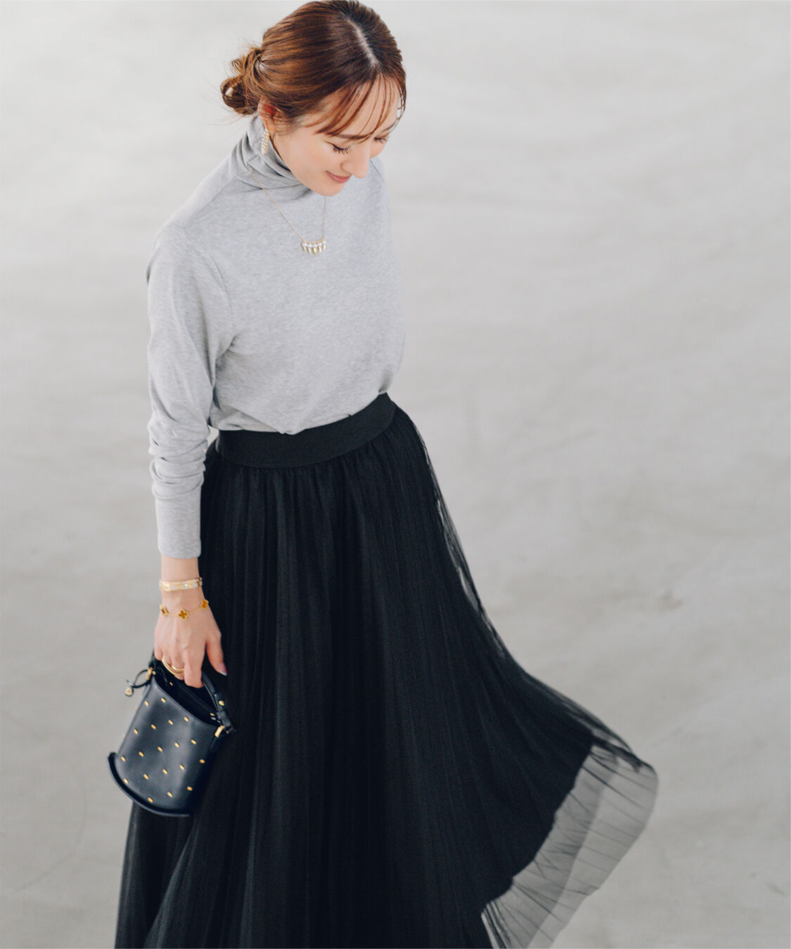 ur's「【星玲奈さんコラボアイテム】ボトルネックラウンドヘムプルオーバー」|Tシャツ・カットソー|