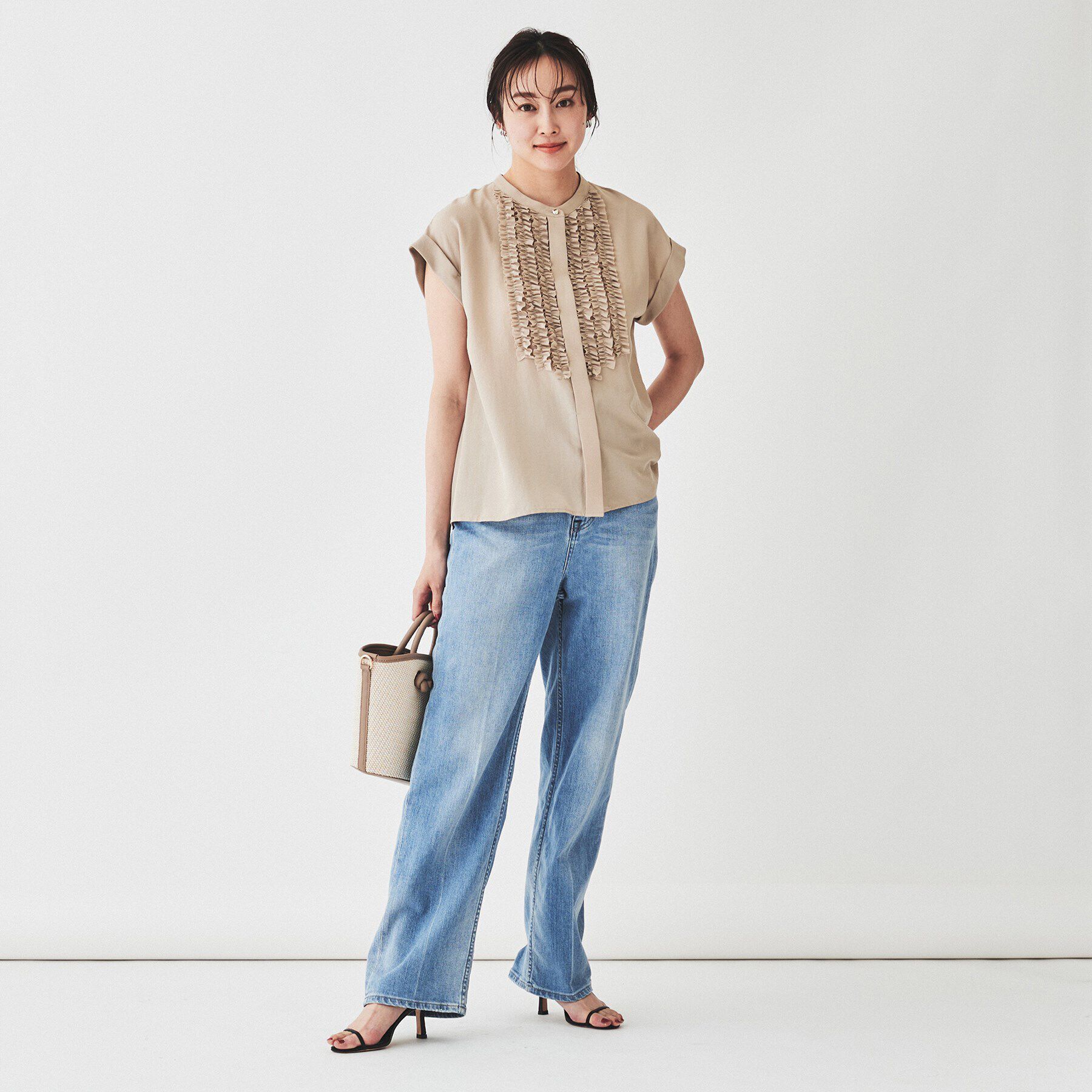 UNTITLED「【華やか／夏ブラウス】半袖フリルブラウス」|シャツ・ブラウス|