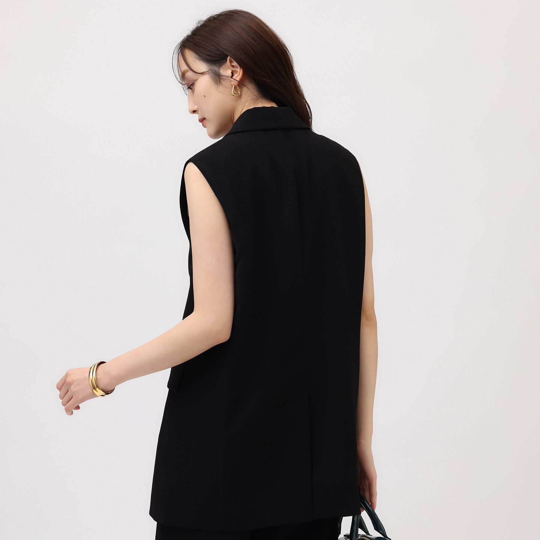 UNTITLED「【凹凸素材/セットアップ可】クレープダブル テーラードベスト」|ベスト・ジレ|