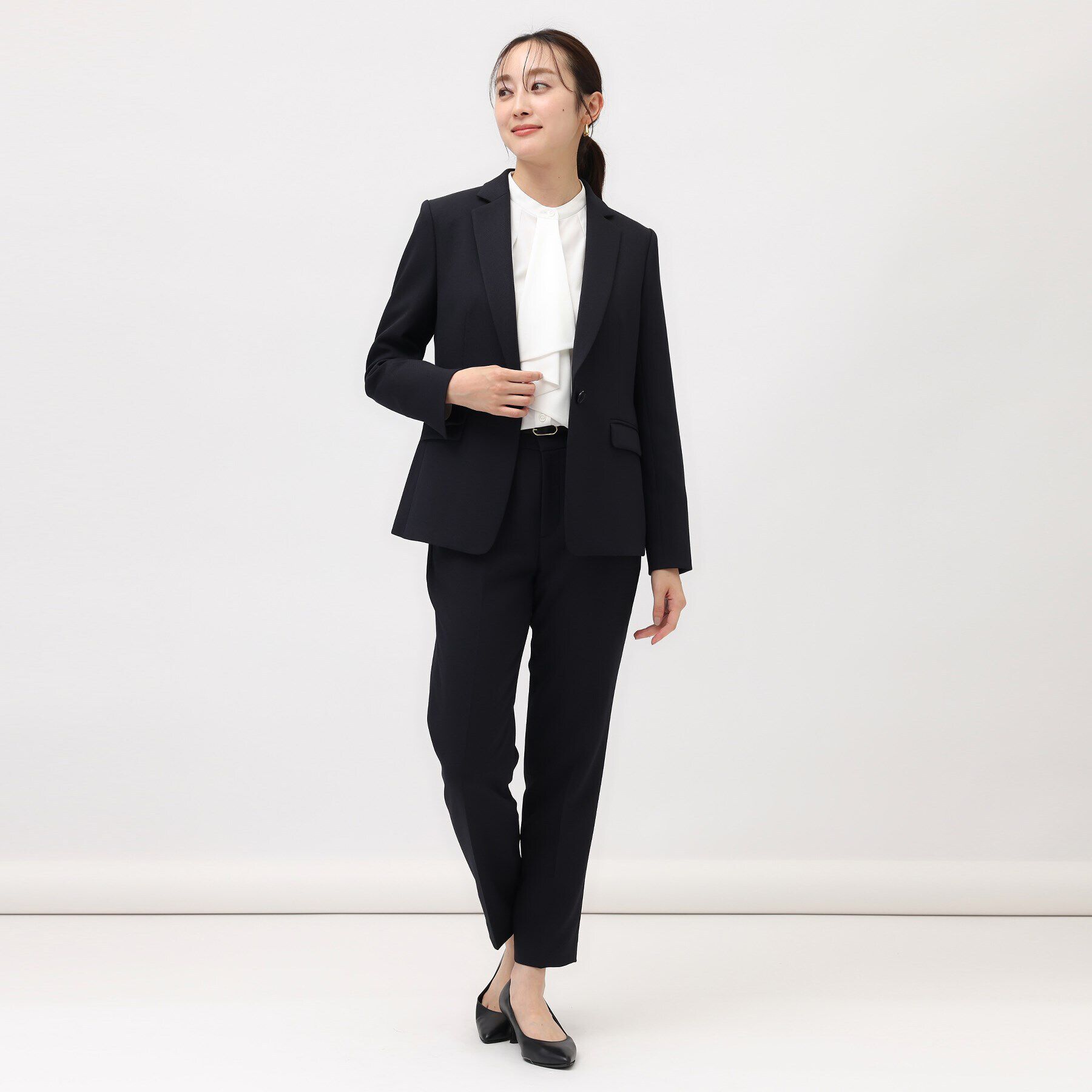 UNTITLED「【通勤スーツ／入卒/セレモニー】ウーステッドカルゼ テーパードパンツ」|その他|