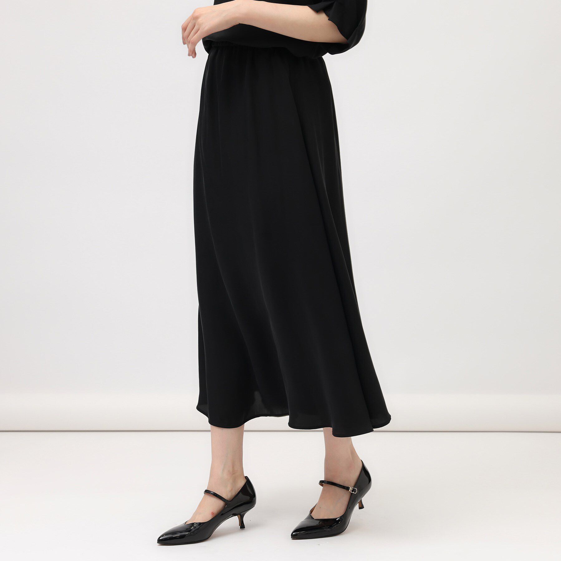 UNTITLED「【セットアップ可/ウエストゴム/パウダータッチ】シルキーキュプラ ロングスカート」|スカート|