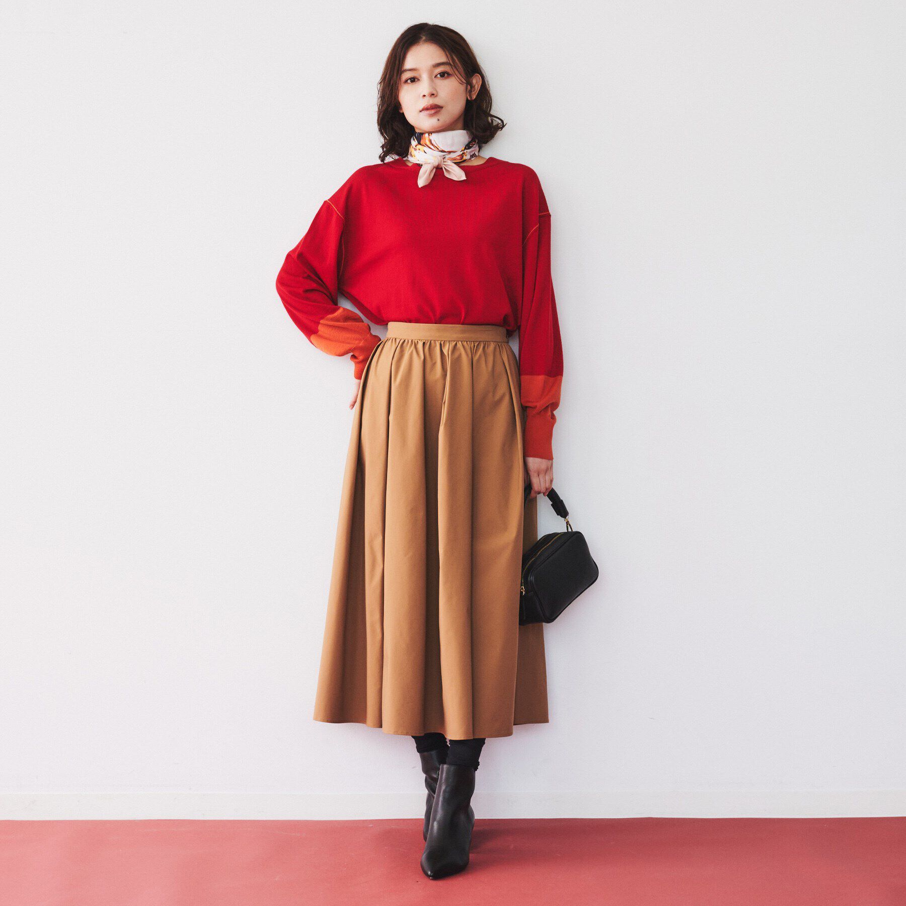 UNTITLED「【袖口カラーがアクセントに！】クルーネック ハイゲージニット」|ニット・セーター|